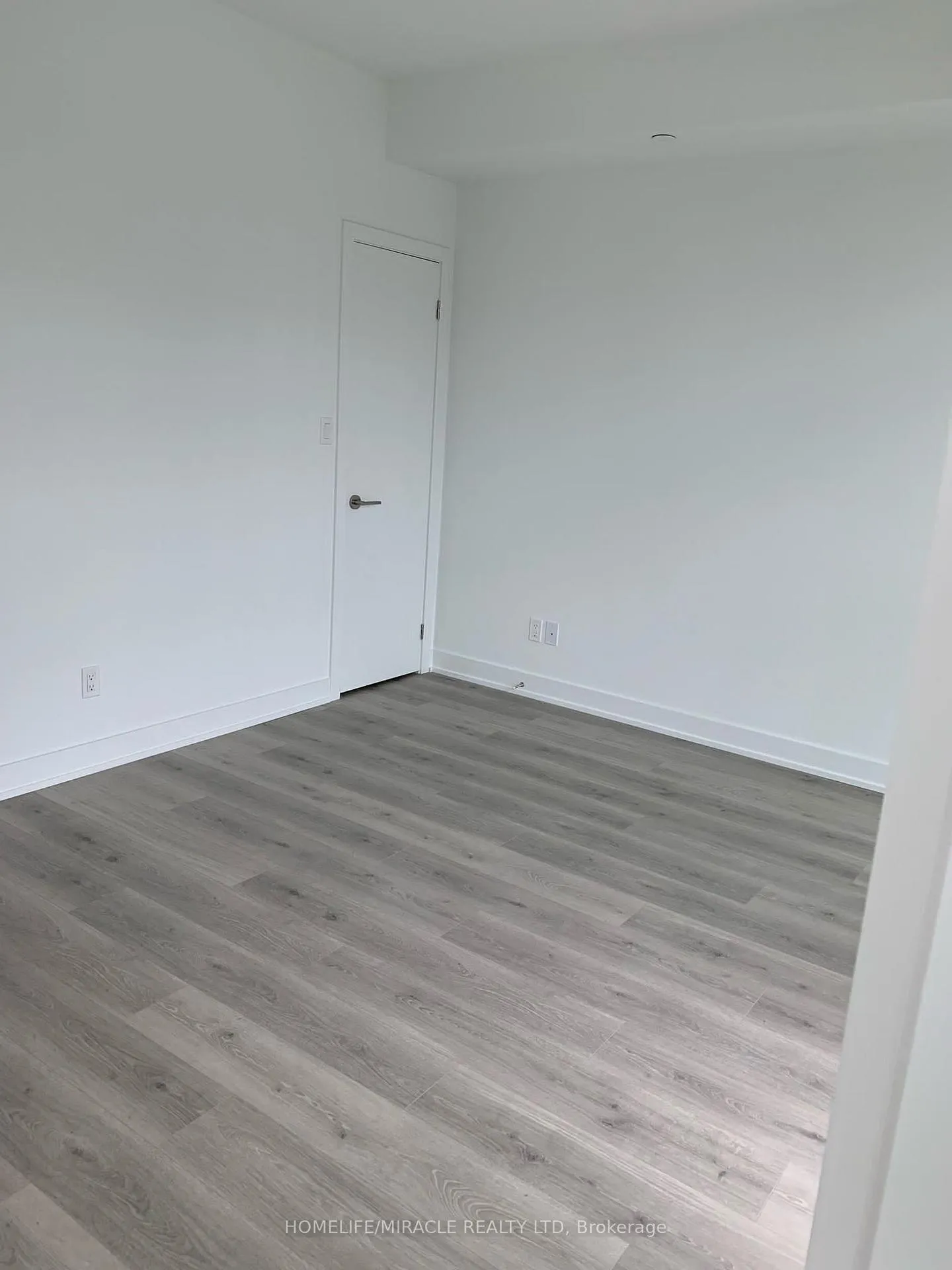 Photo 8 of Unit 303, 1 Climo Lane, Markham, Wismer — HOMEH