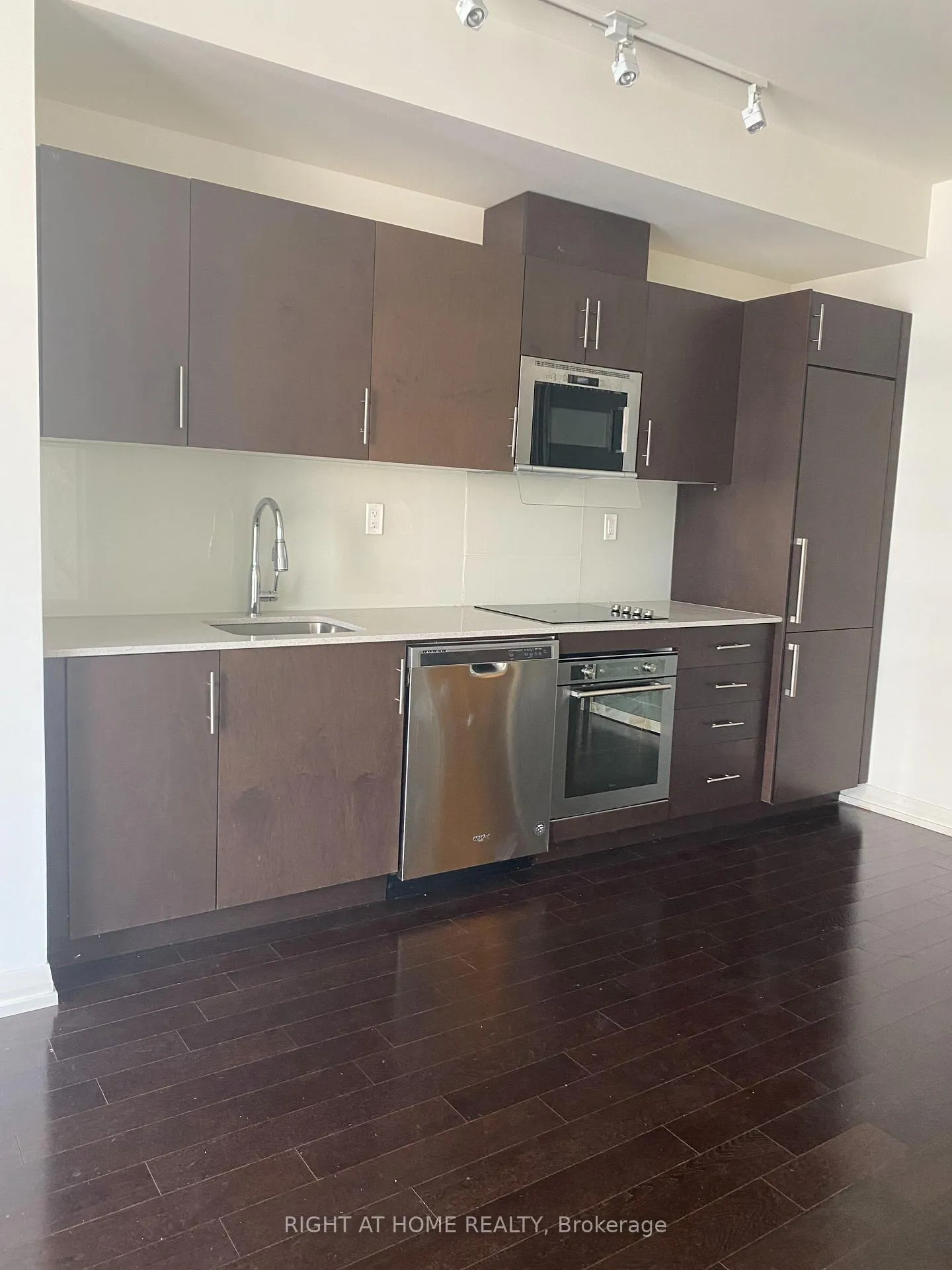Photo 8 of Unit 1216, 460 Adelaide Street E, Toronto, Moss Park — HOMEH