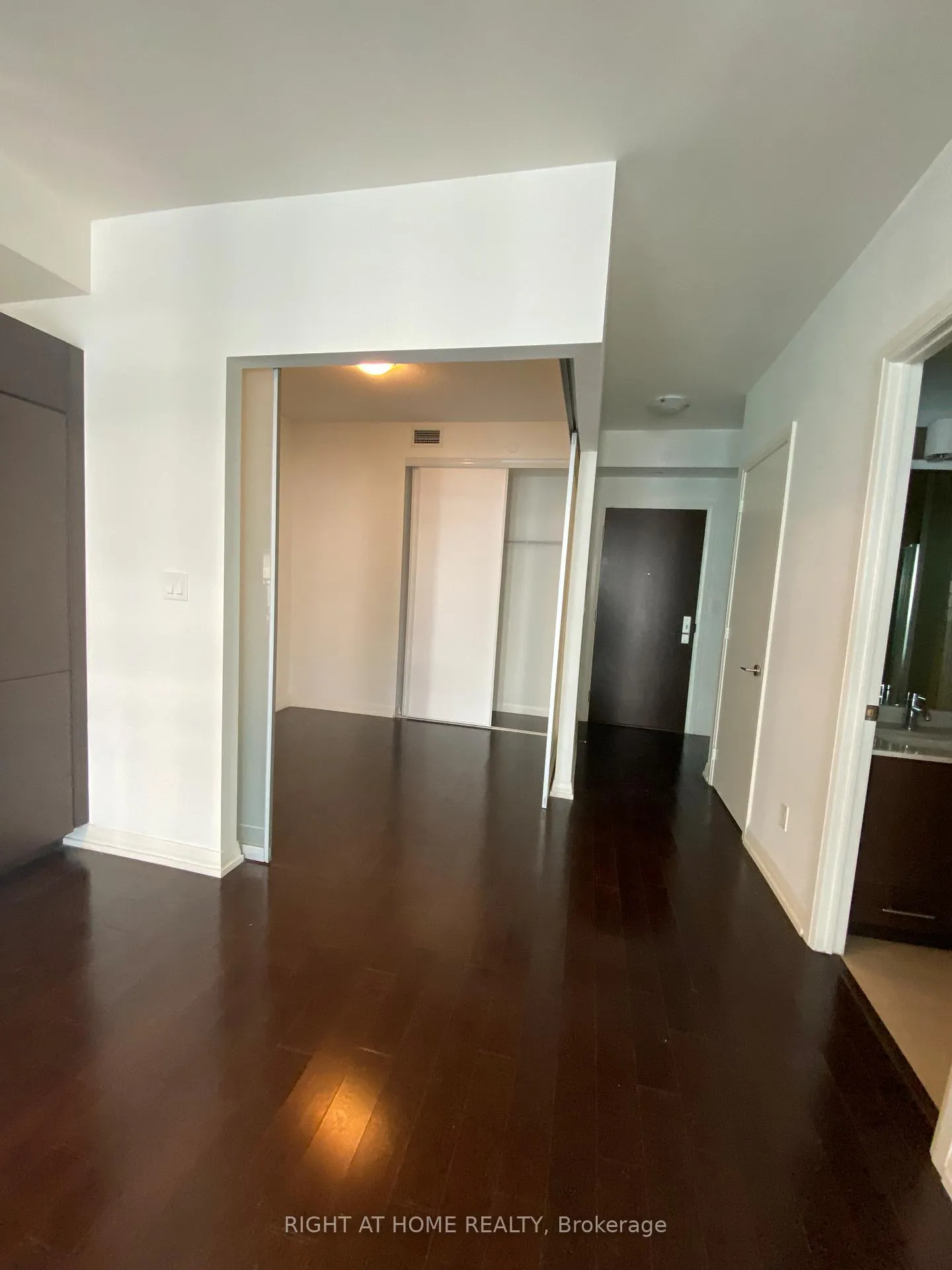 Photo 13 of Unit 1216, 460 Adelaide Street E, Toronto, Moss Park — HOMEH