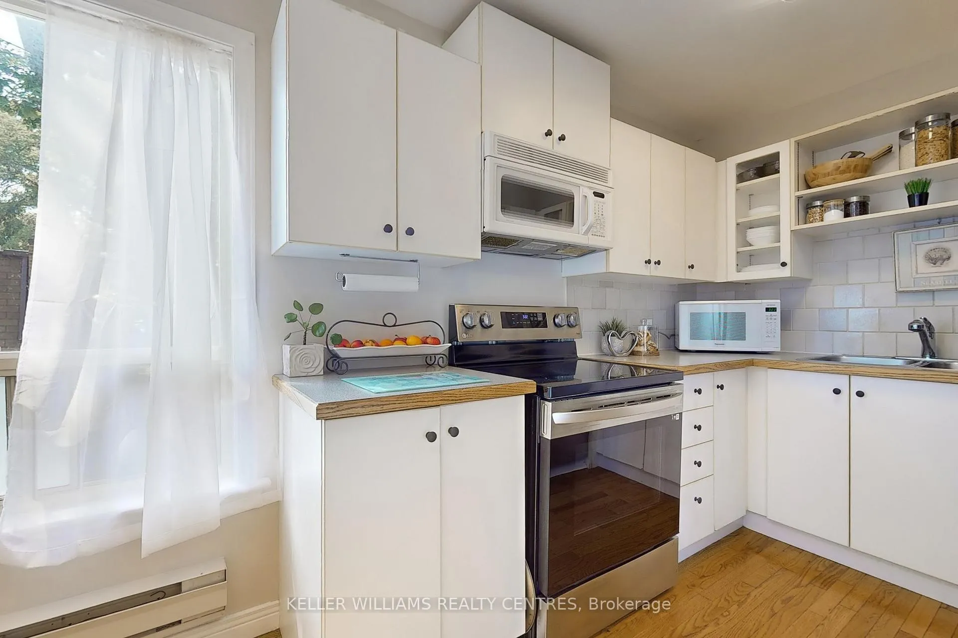 Photo 8 of Unit 16, 124 Wales Avenue, Markham, Old Markham Village — HOMEH
