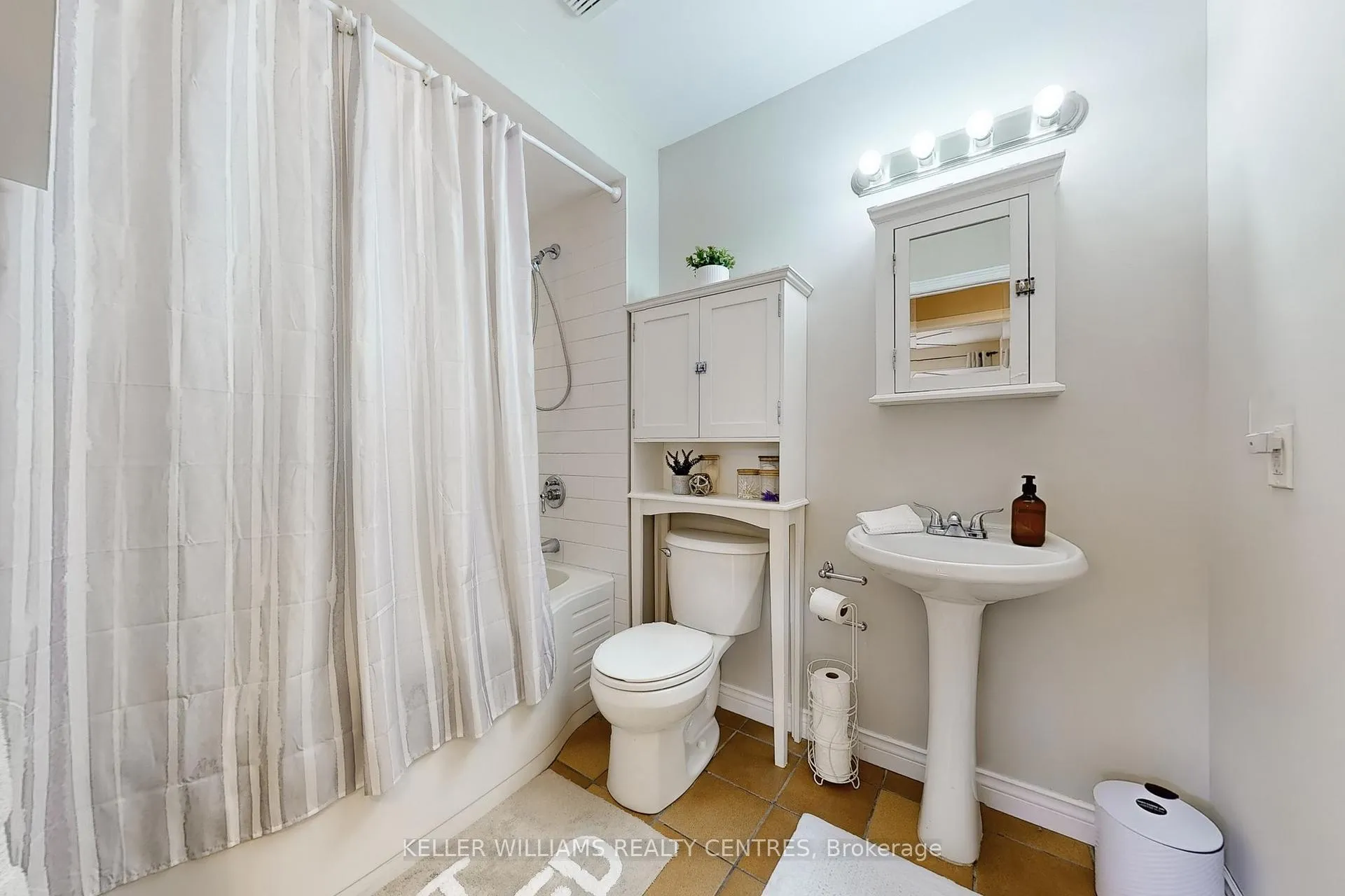 Photo 23 of Unit 16, 124 Wales Avenue, Markham, Old Markham Village — HOMEH