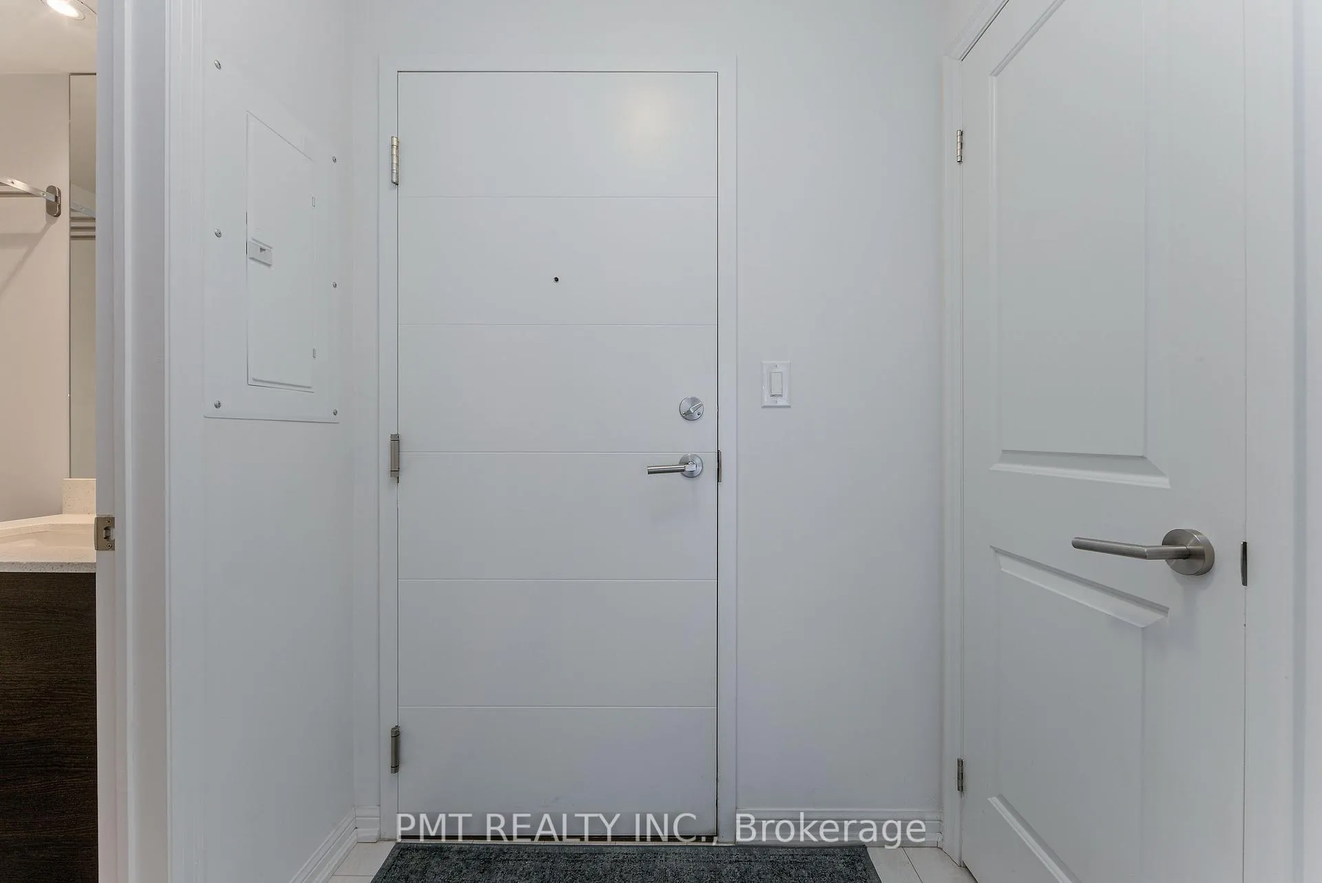 Photo 5 of Unit 310, 400 Adelaide Street E, Toronto, Church-Yonge Corridor — HOMEH