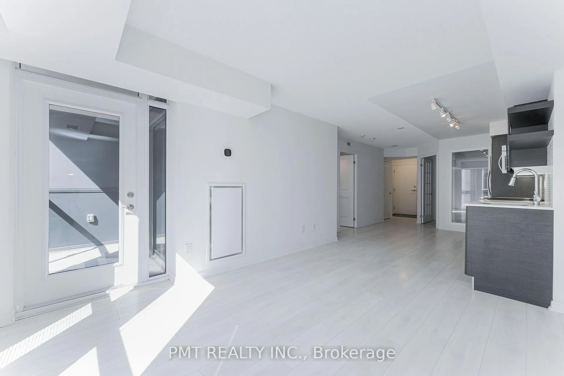 Photo 13 of Unit 310, 400 Adelaide Street E, Toronto, Church-Yonge Corridor — HOMEH
