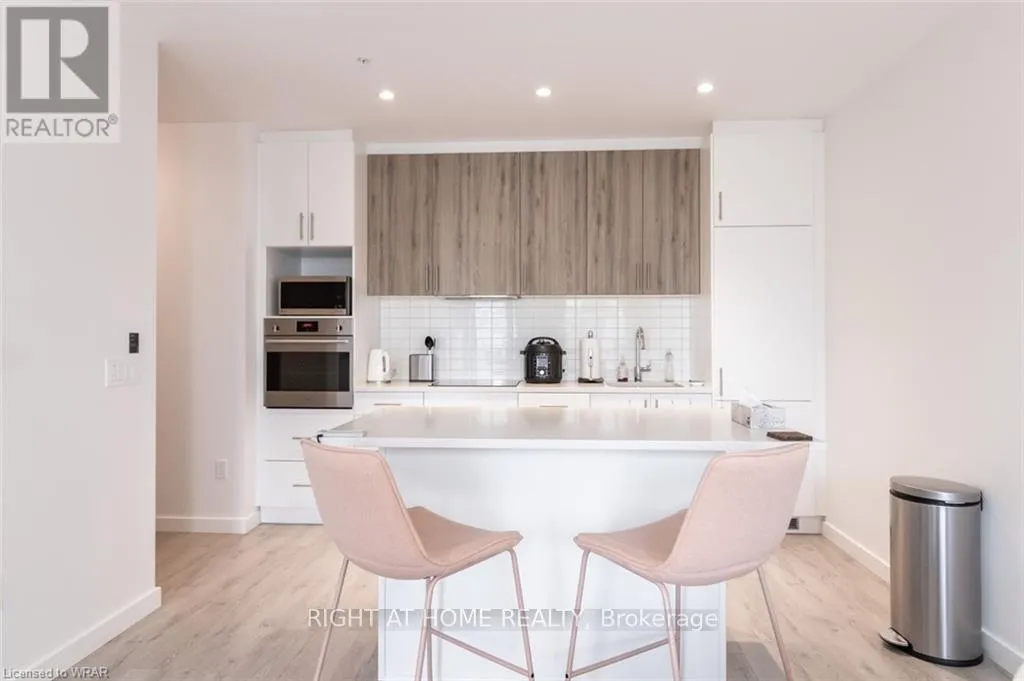 Photo 8 of Unit 1208, 181 King Street S, Waterloo, Uptown Waterloo/Westmount — HOMEH