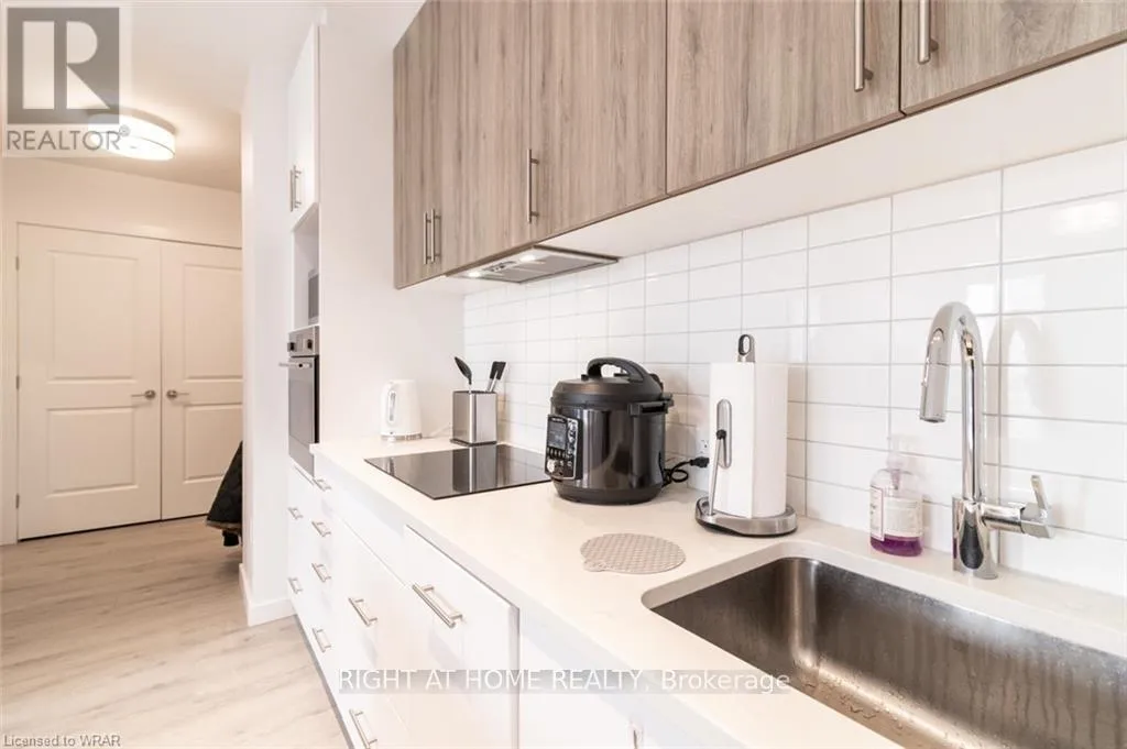 Photo 11 of Unit 1208, 181 King Street S, Waterloo, Uptown Waterloo/Westmount — HOMEH