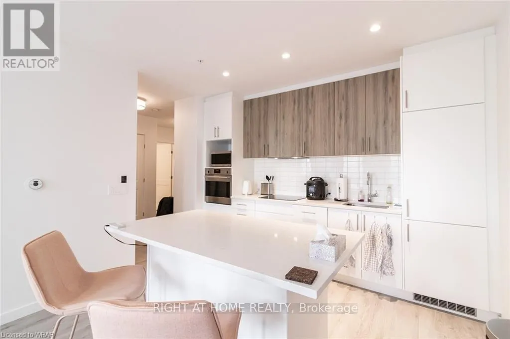 Photo 17 of Unit 1208, 181 King Street S, Waterloo, Uptown Waterloo/Westmount — HOMEH