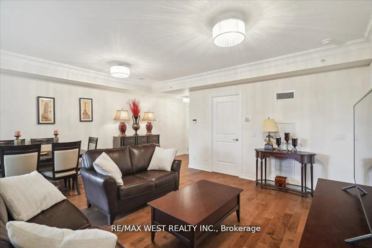 Photo 3 of Unit 405, 9255 Jane Street, Vaughan, Maple — HOMEH