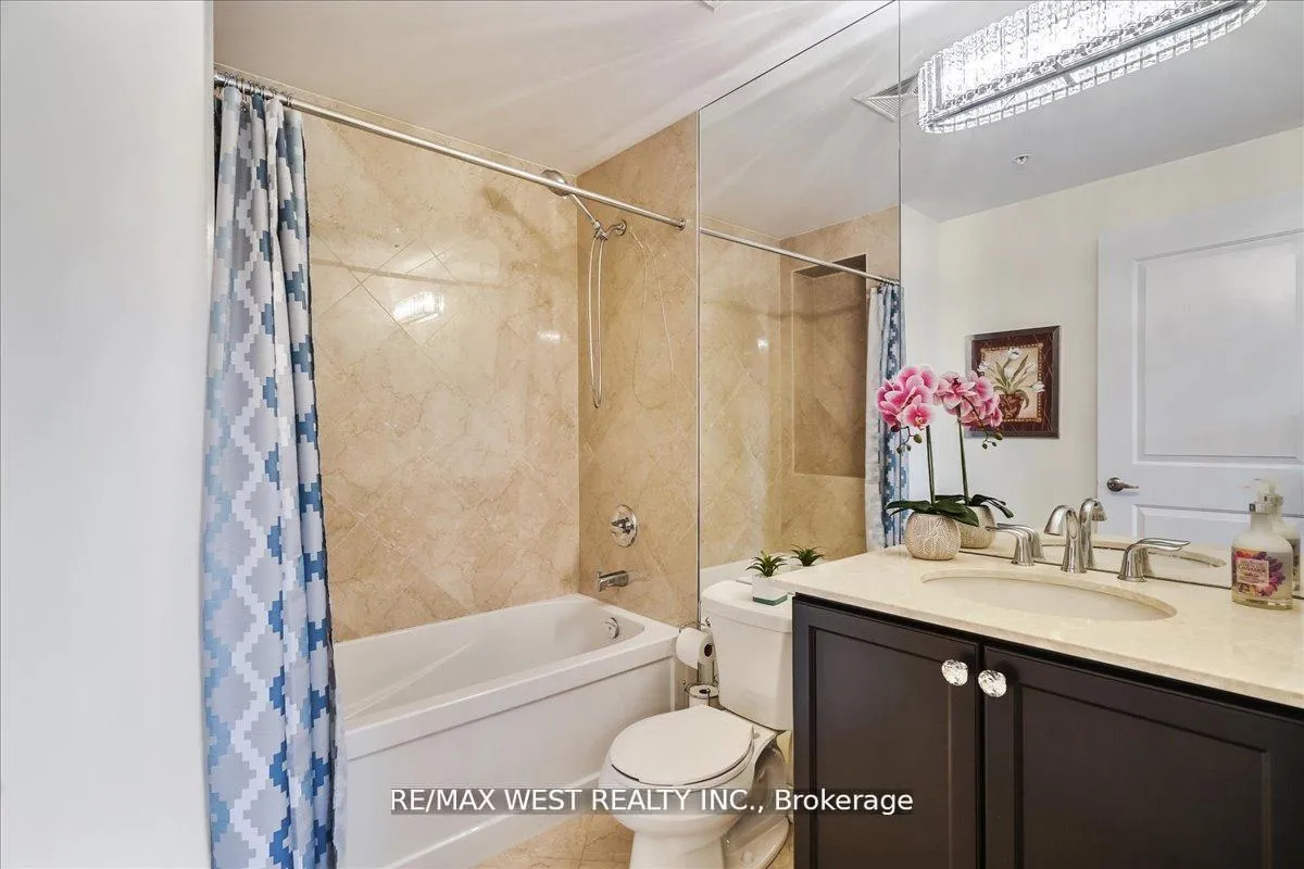 Photo 8 of Unit 405, 9255 Jane Street, Vaughan, Maple — HOMEH