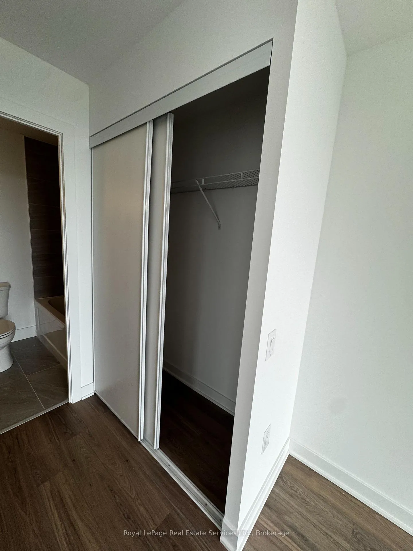 Photo 18 of Unit 906, 2782 Barton Street E, Hamilton, Riverdale — HOMEH