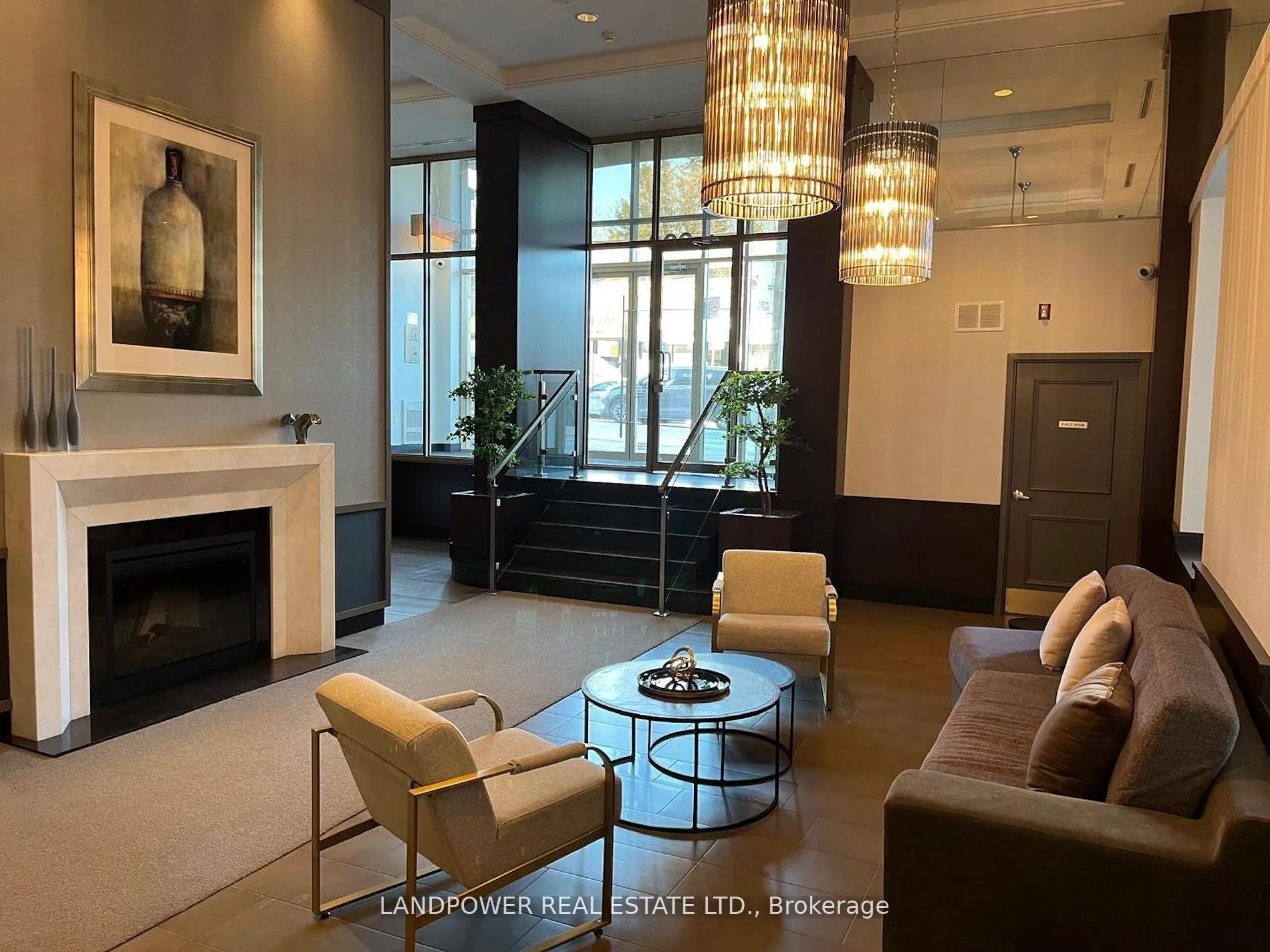 Photo 3 of Unit 511, 900 Mount Pleasant Road, Toronto, Mount Pleasant West — HOMEH
