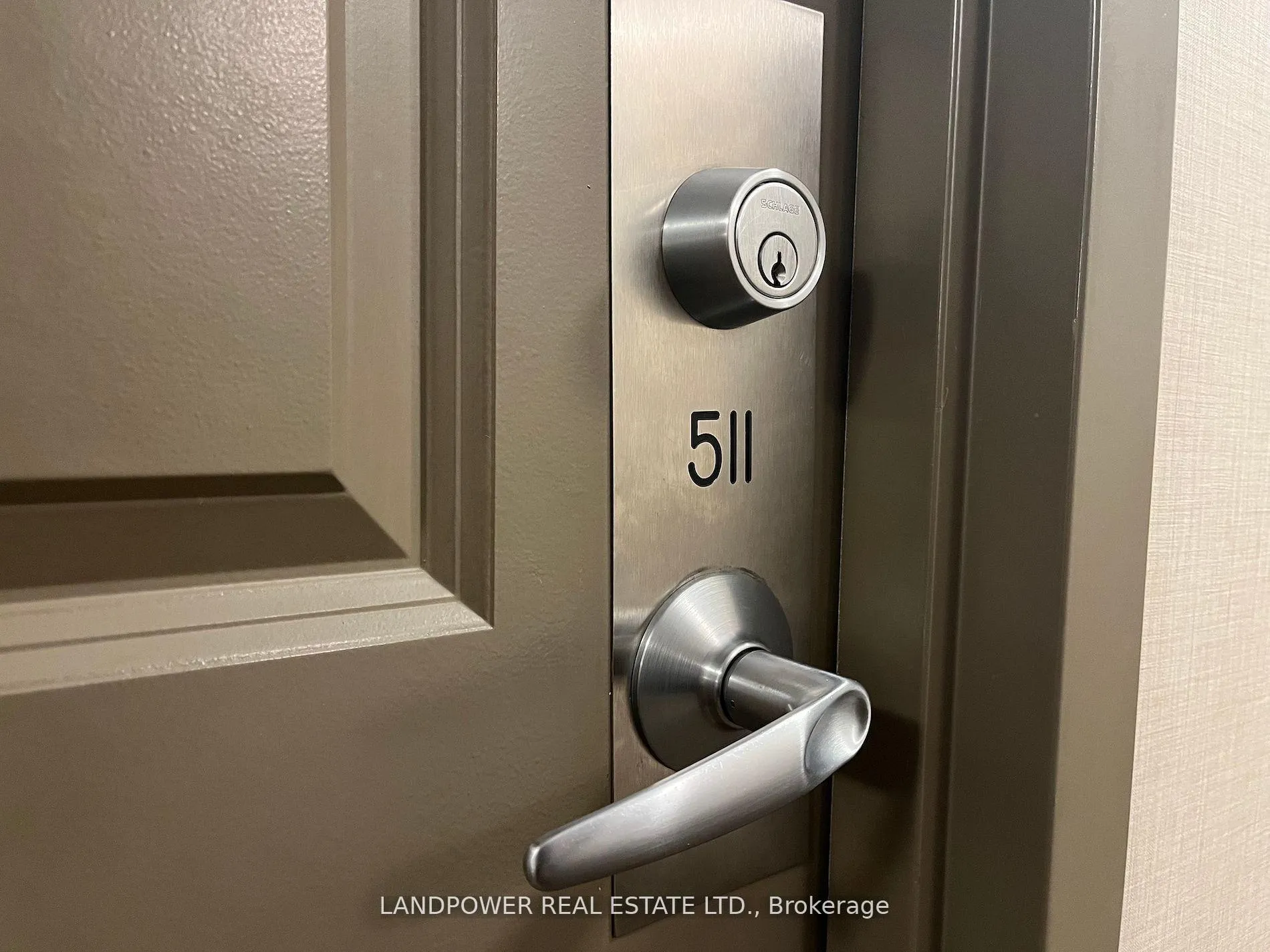 Photo 4 of Unit 511, 900 Mount Pleasant Road, Toronto, Mount Pleasant West — HOMEH