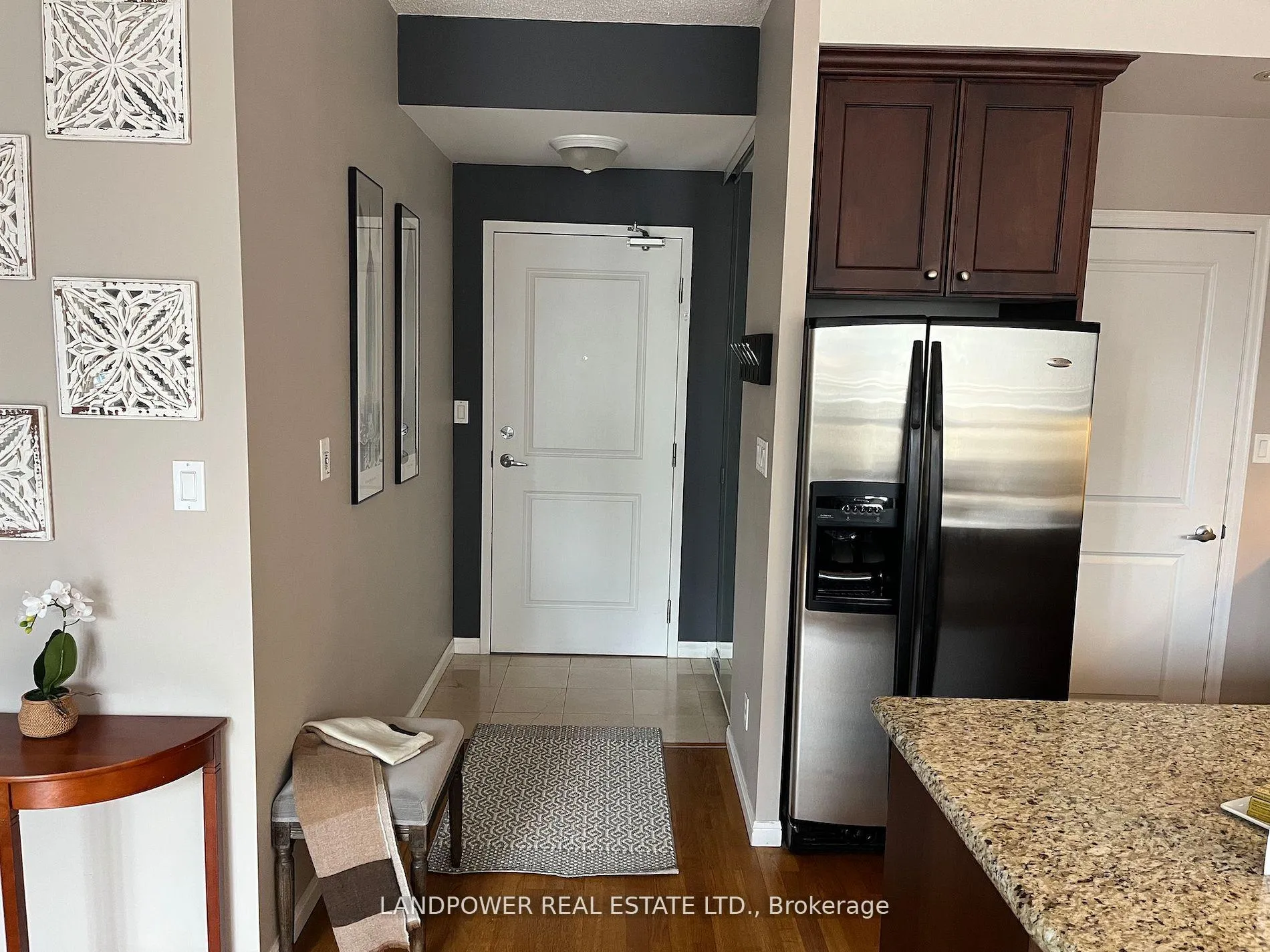 Photo 6 of Unit 511, 900 Mount Pleasant Road, Toronto, Mount Pleasant West — HOMEH