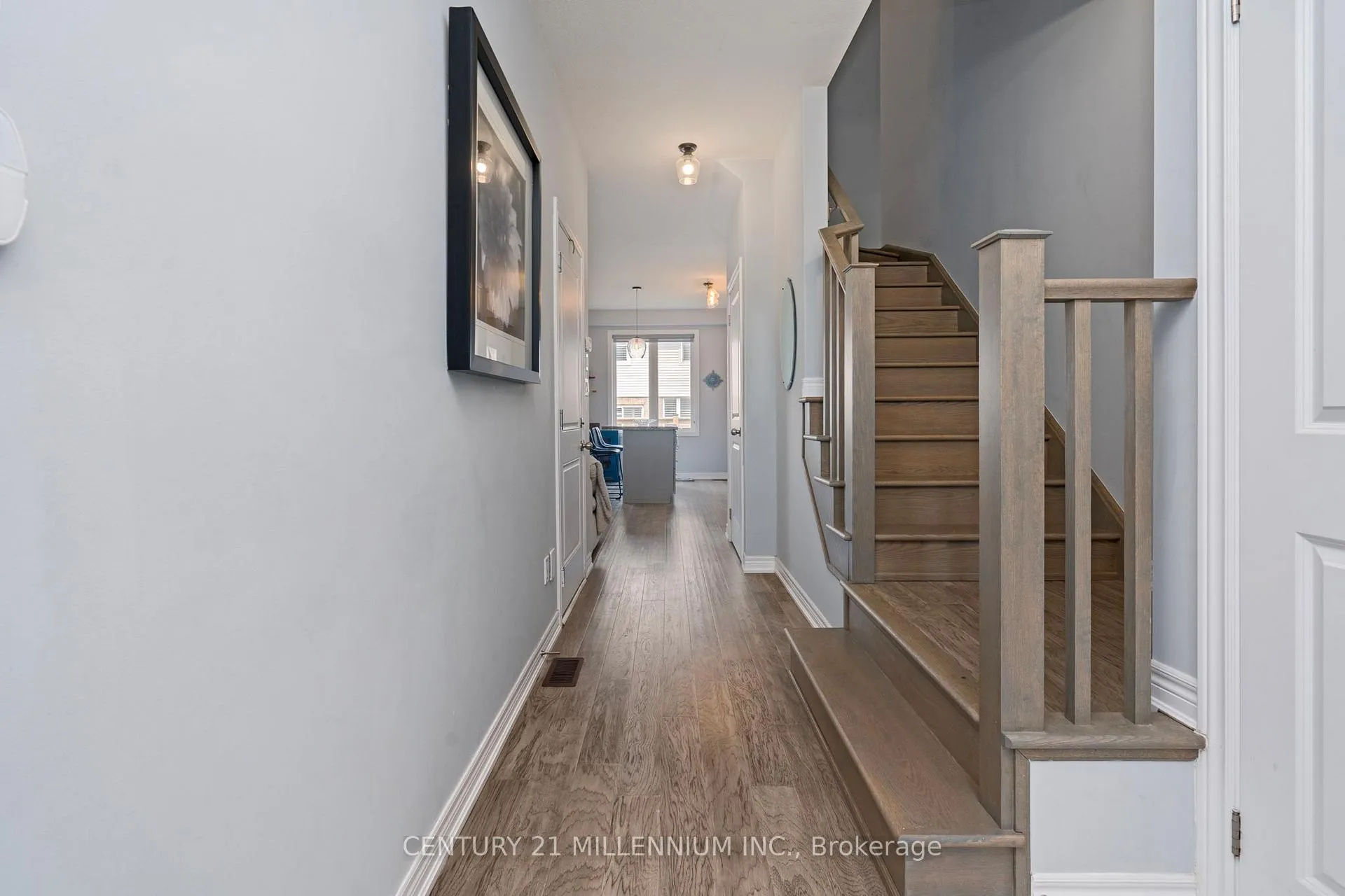 Photo 5 of 19 Arietta Lane, Hamilton, Stoney Creek — HOMEH
