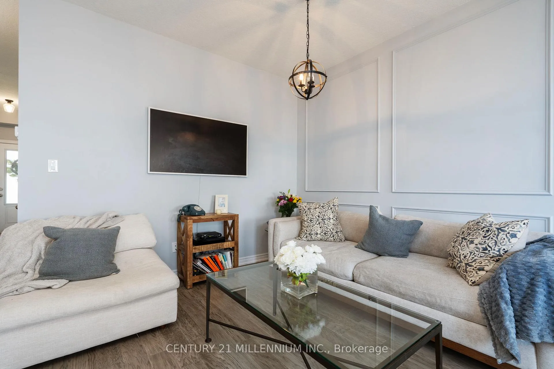 Photo 10 of 19 Arietta Lane, Hamilton, Stoney Creek — HOMEH