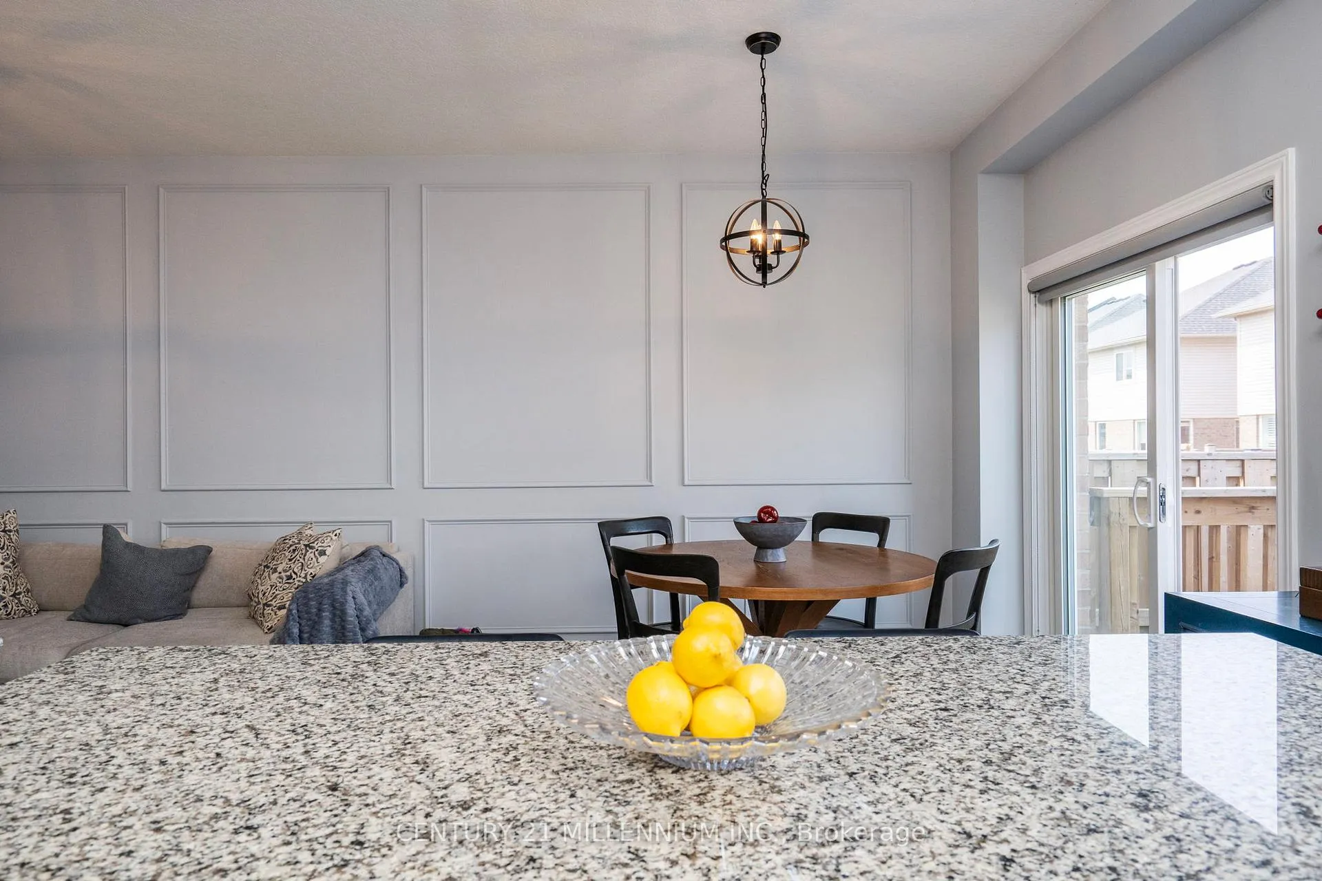 Photo 14 of 19 Arietta Lane, Hamilton, Stoney Creek — HOMEH