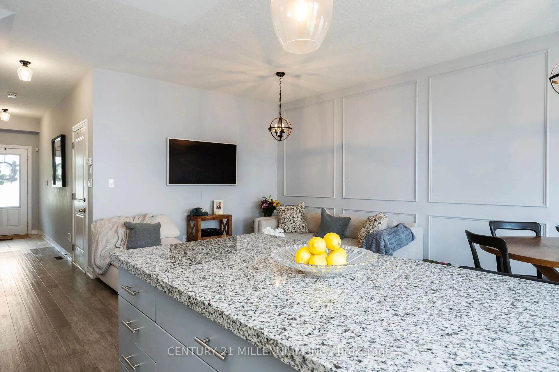 Photo 15 of 19 Arietta Lane, Hamilton, Stoney Creek — HOMEH
