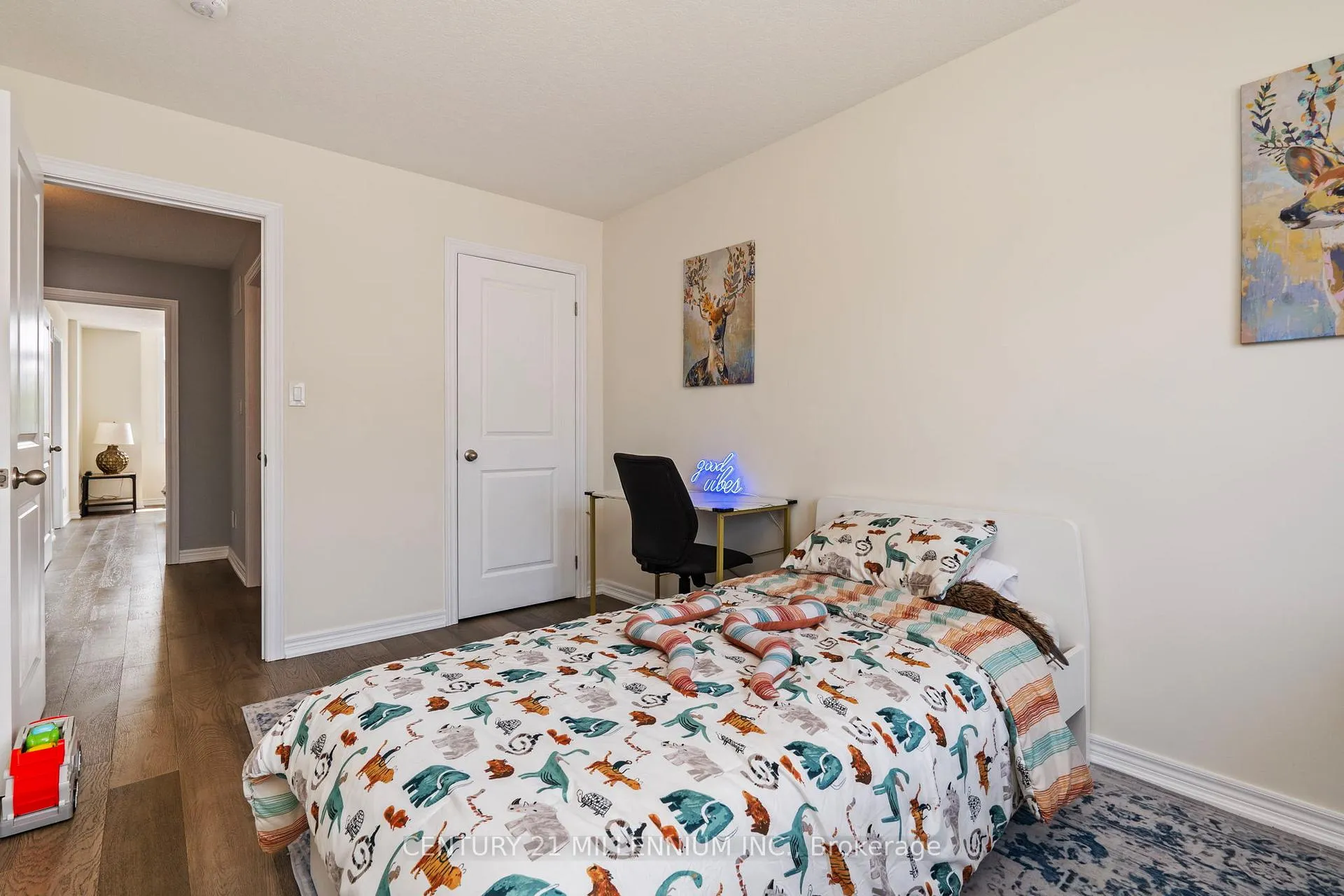 Photo 24 of 19 Arietta Lane, Hamilton, Stoney Creek — HOMEH