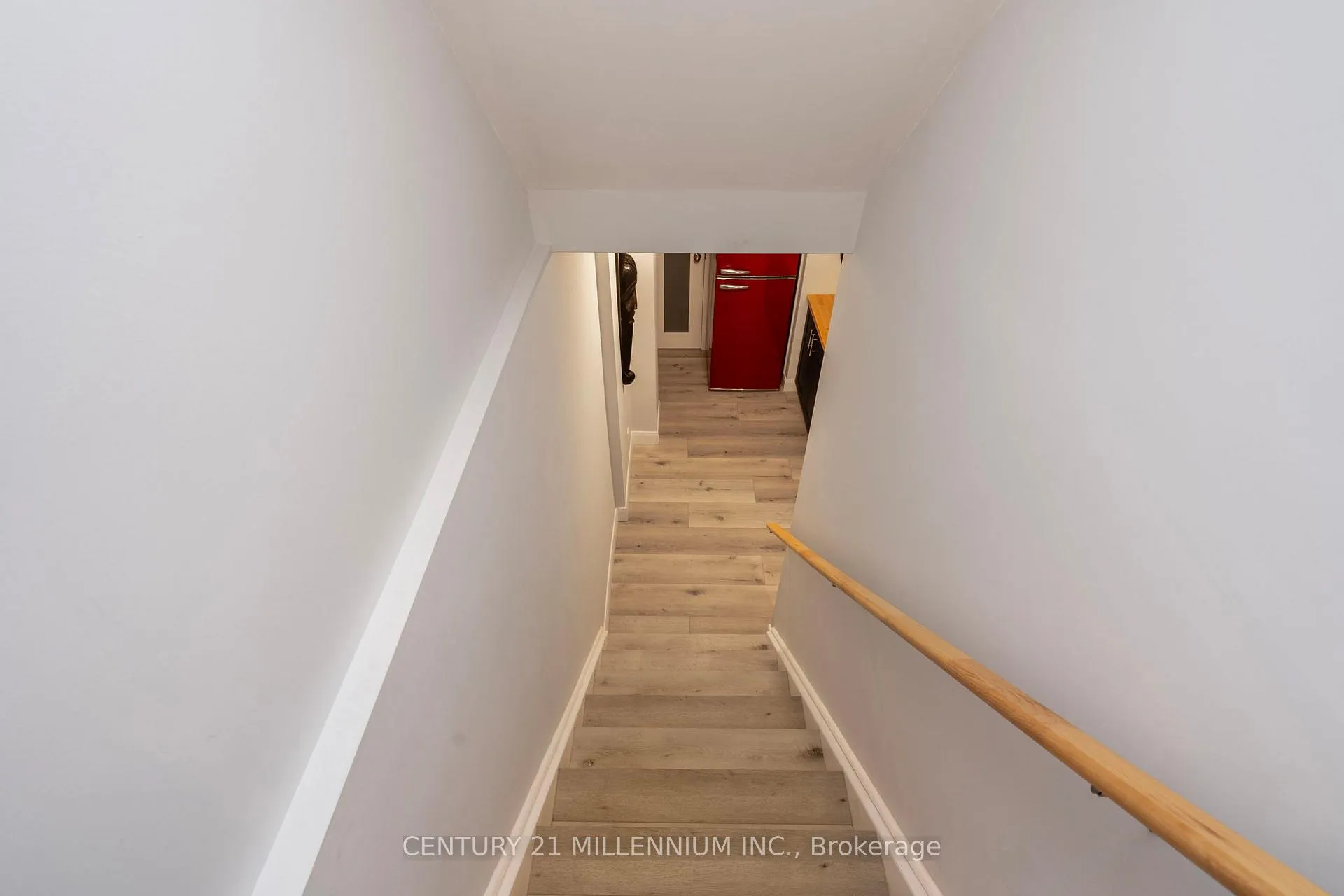 Photo 30 of 19 Arietta Lane, Hamilton, Stoney Creek — HOMEH