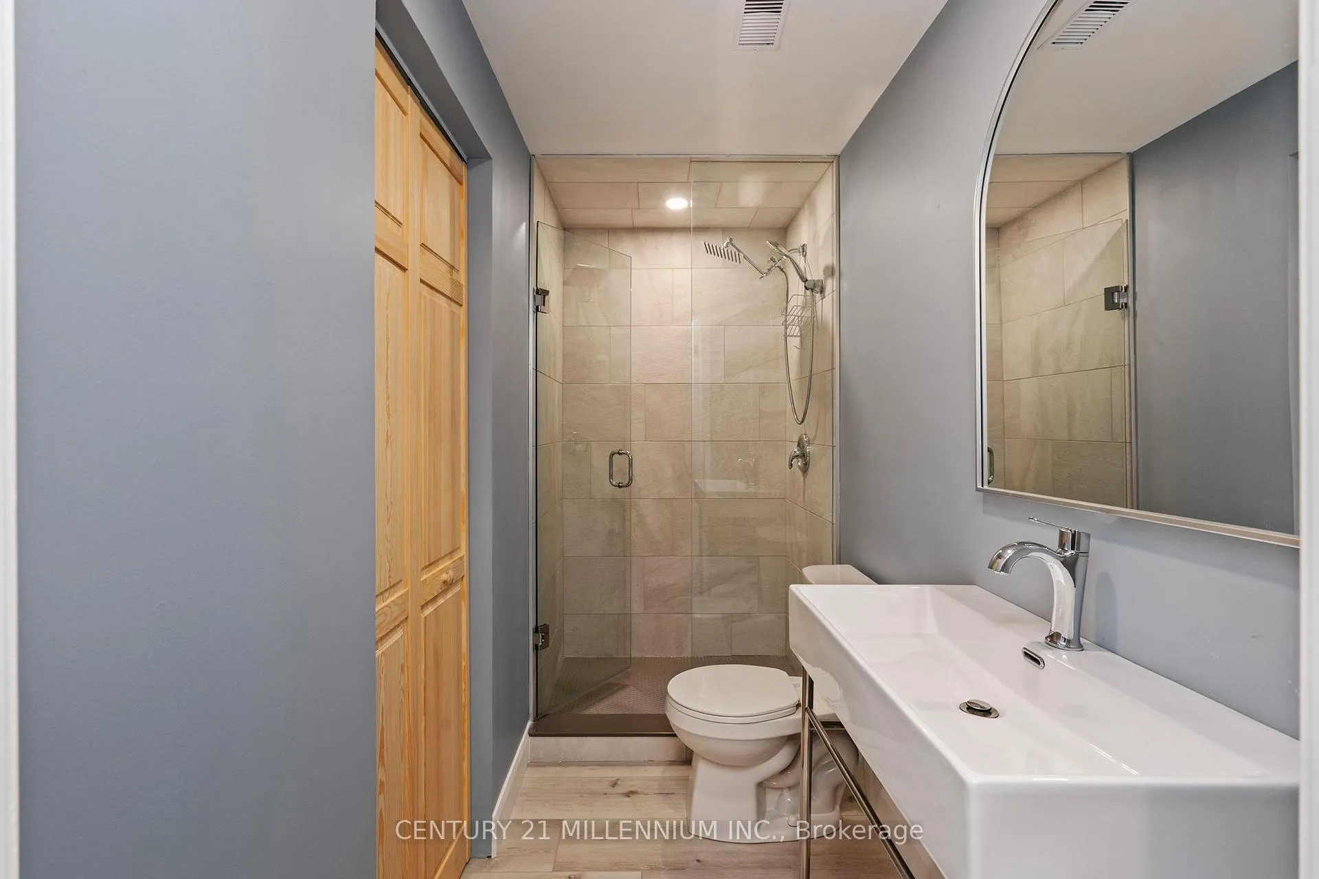 Photo 38 of 19 Arietta Lane, Hamilton, Stoney Creek — HOMEH