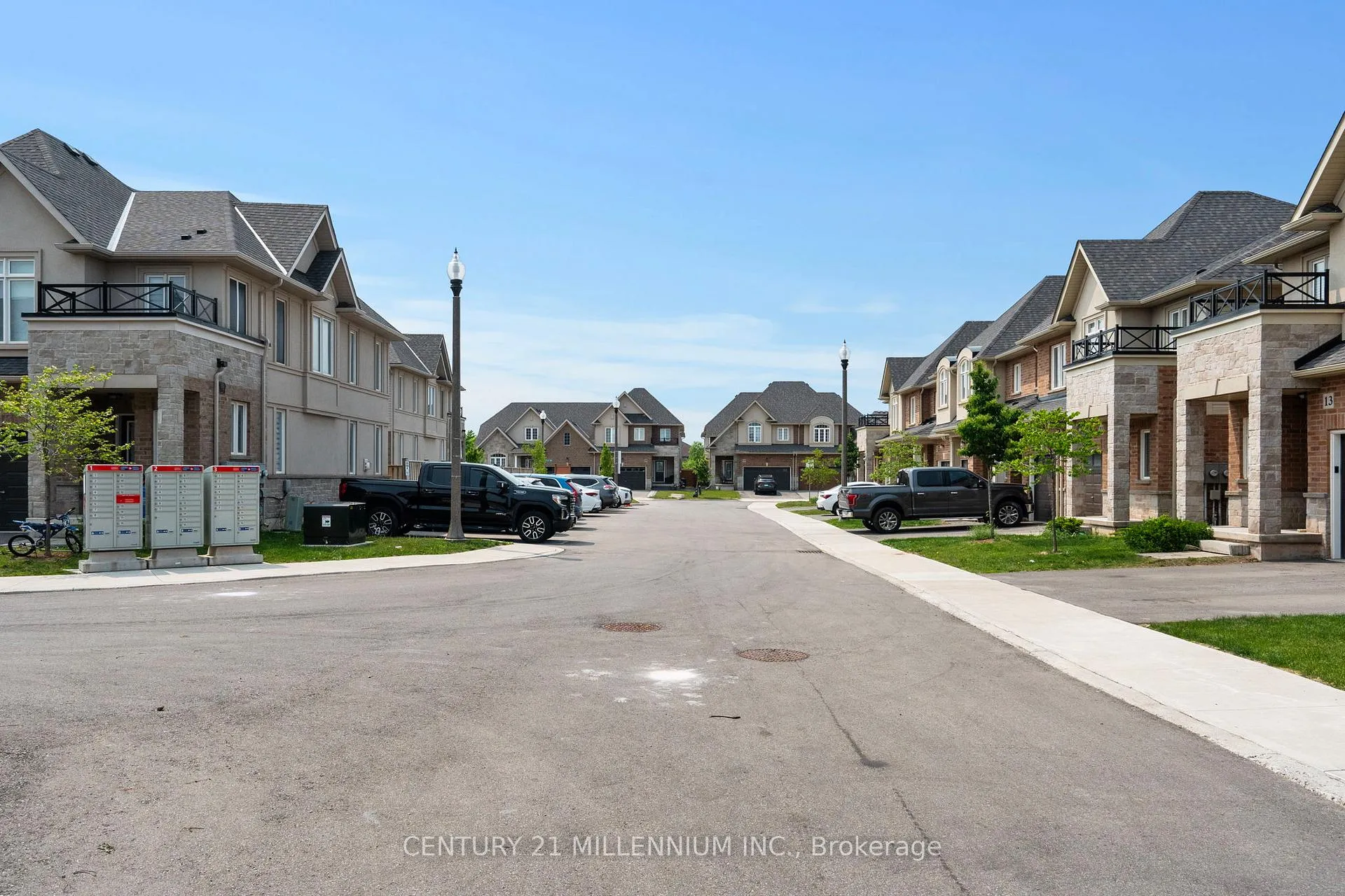 Photo 40 of 19 Arietta Lane, Hamilton, Stoney Creek — HOMEH