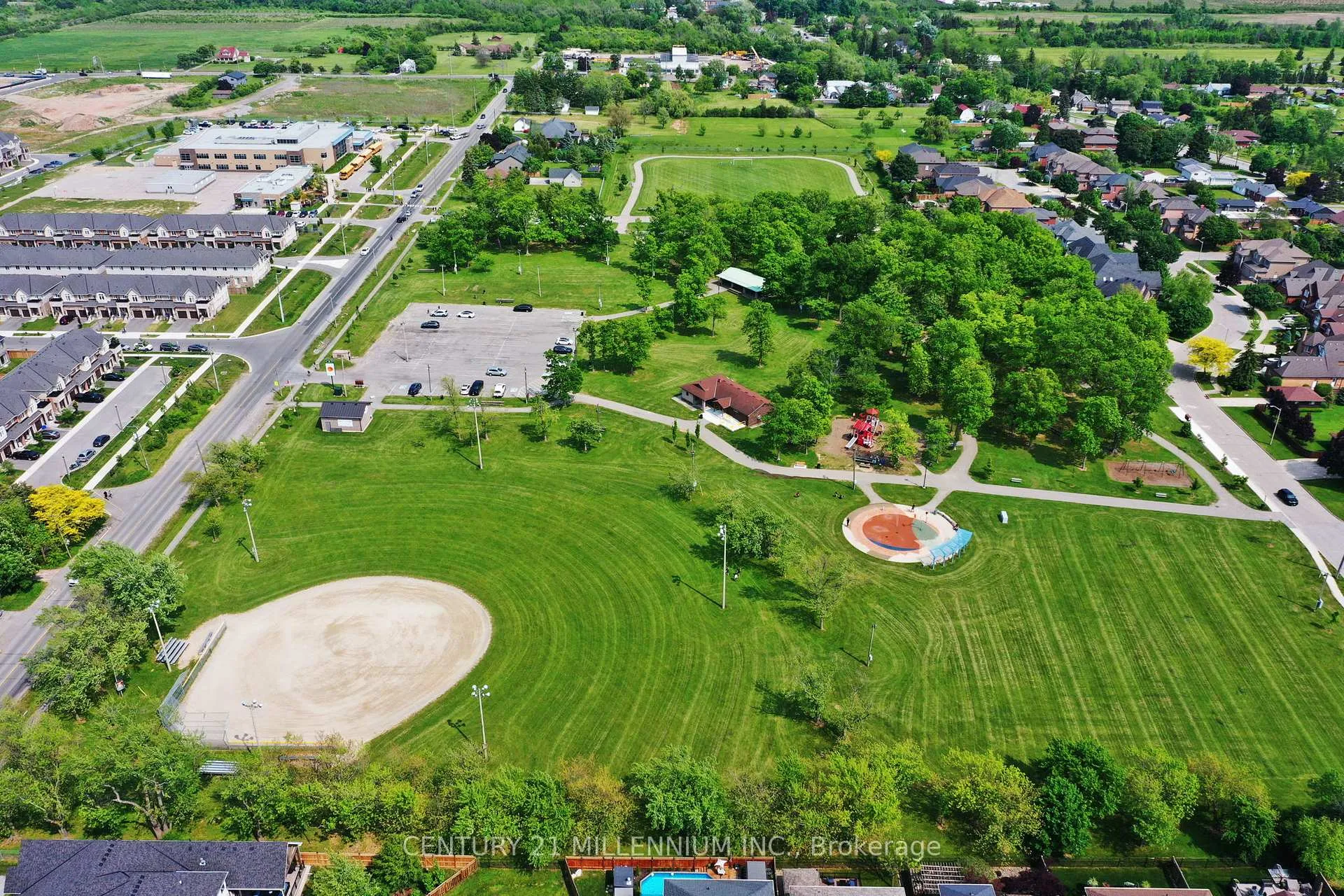 Photo 44 of 19 Arietta Lane, Hamilton, Stoney Creek — HOMEH
