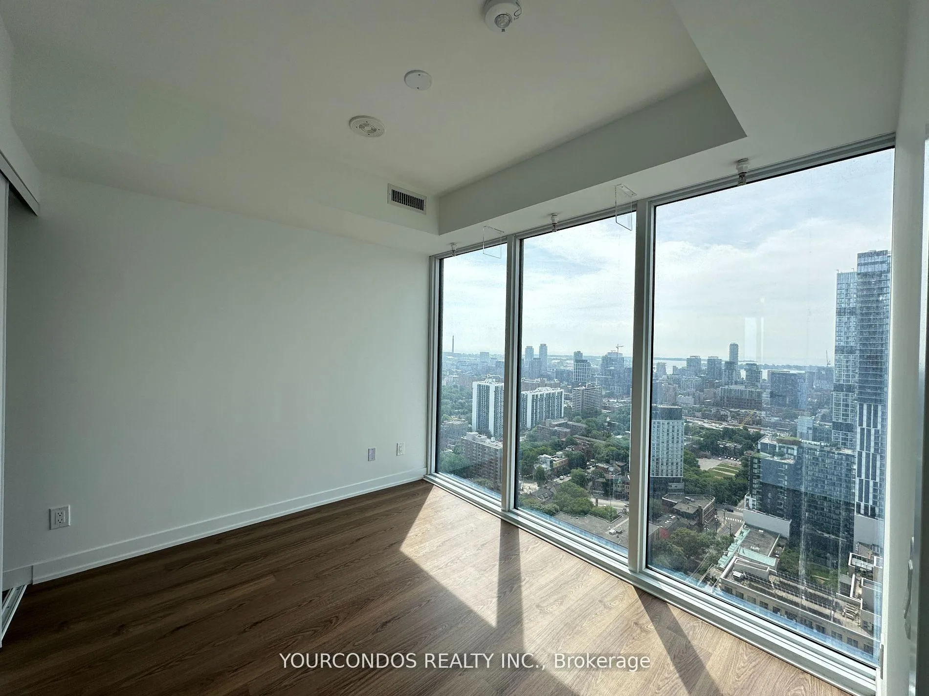 Photo 6 of Unit 3917, 319 Jarvis Street, Toronto, Moss Park — HOMEH