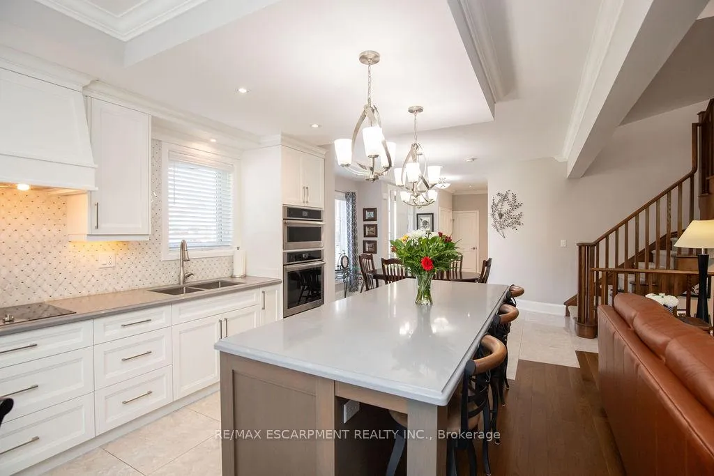 Photo 12 of Unit 4, 107 Main Street E, Grimsby, Grimsby East — HOMEH