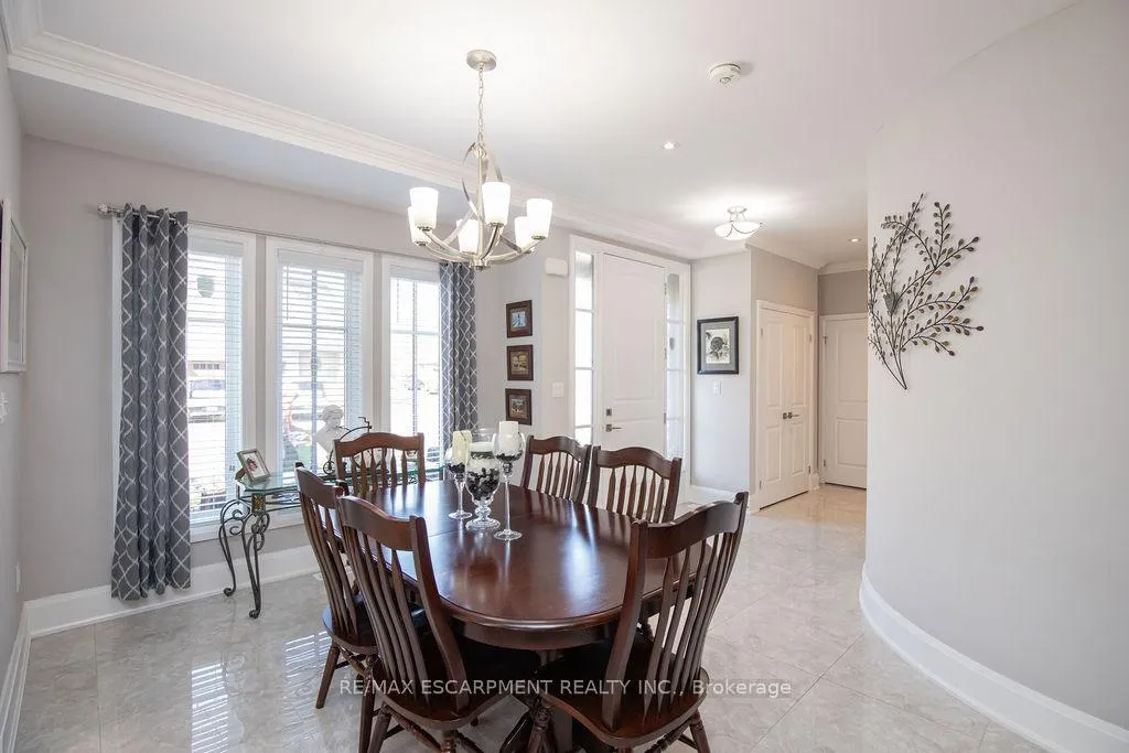 Photo 15 of Unit 4, 107 Main Street E, Grimsby, Grimsby East — HOMEH