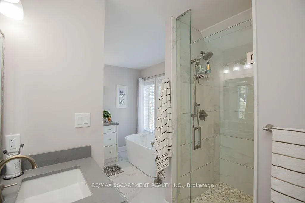 Photo 28 of Unit 4, 107 Main Street E, Grimsby, Grimsby East — HOMEH