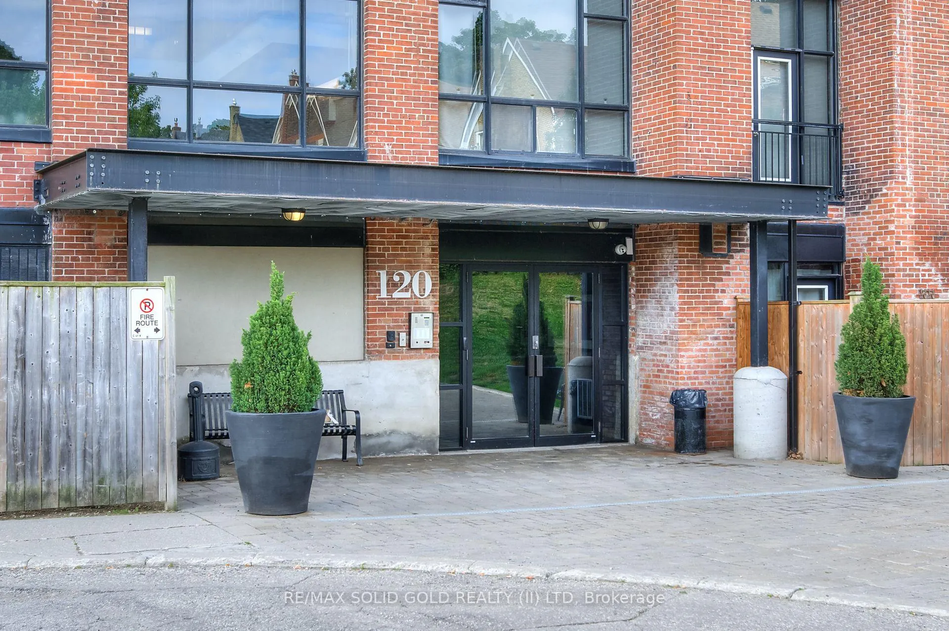 Photo 2 of Unit 605, 120 Mansion Street, Kitchener — HOMEH