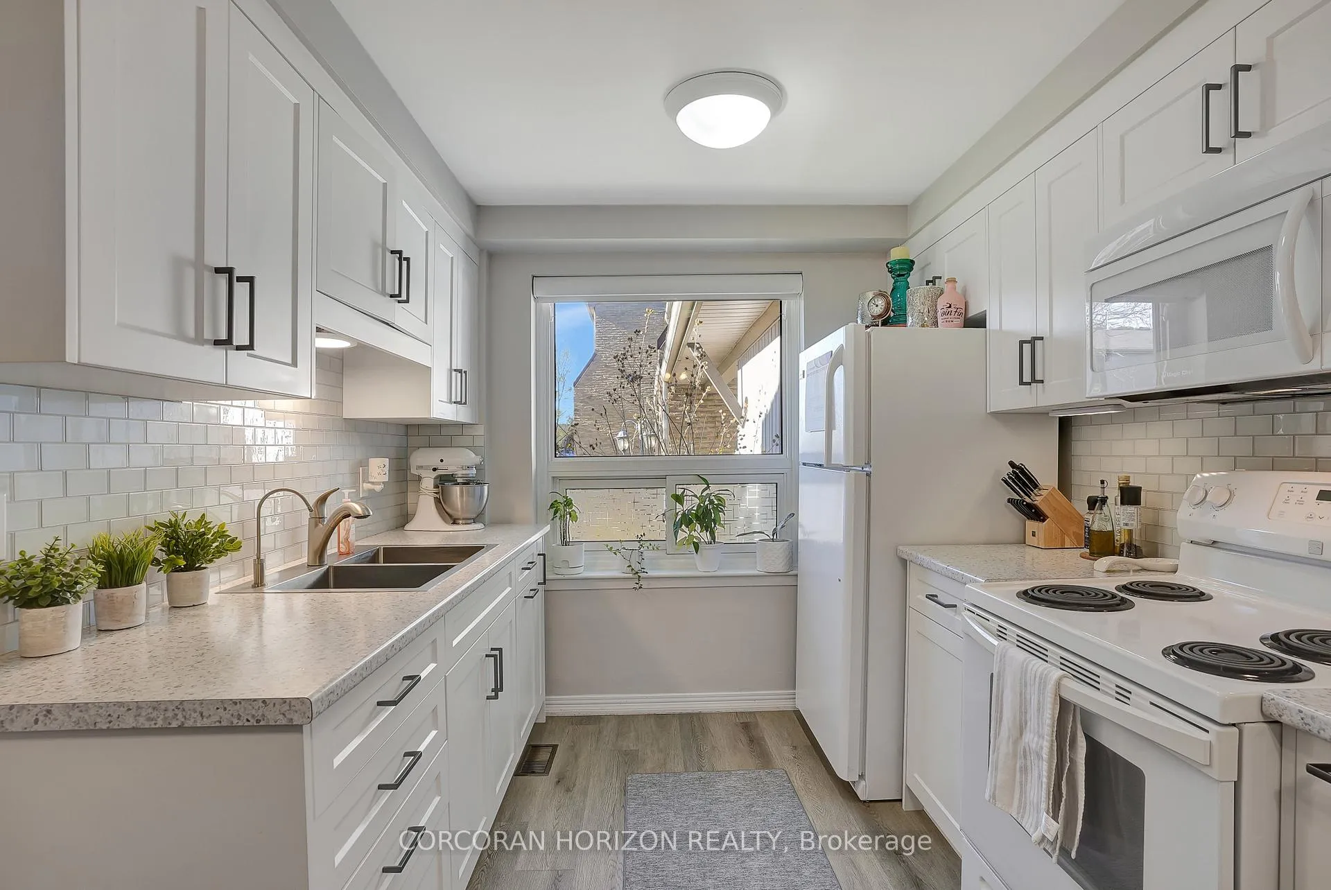 Photo 11 of Unit 33, 280 Thaler Avenue, Kitchener — HOMEH