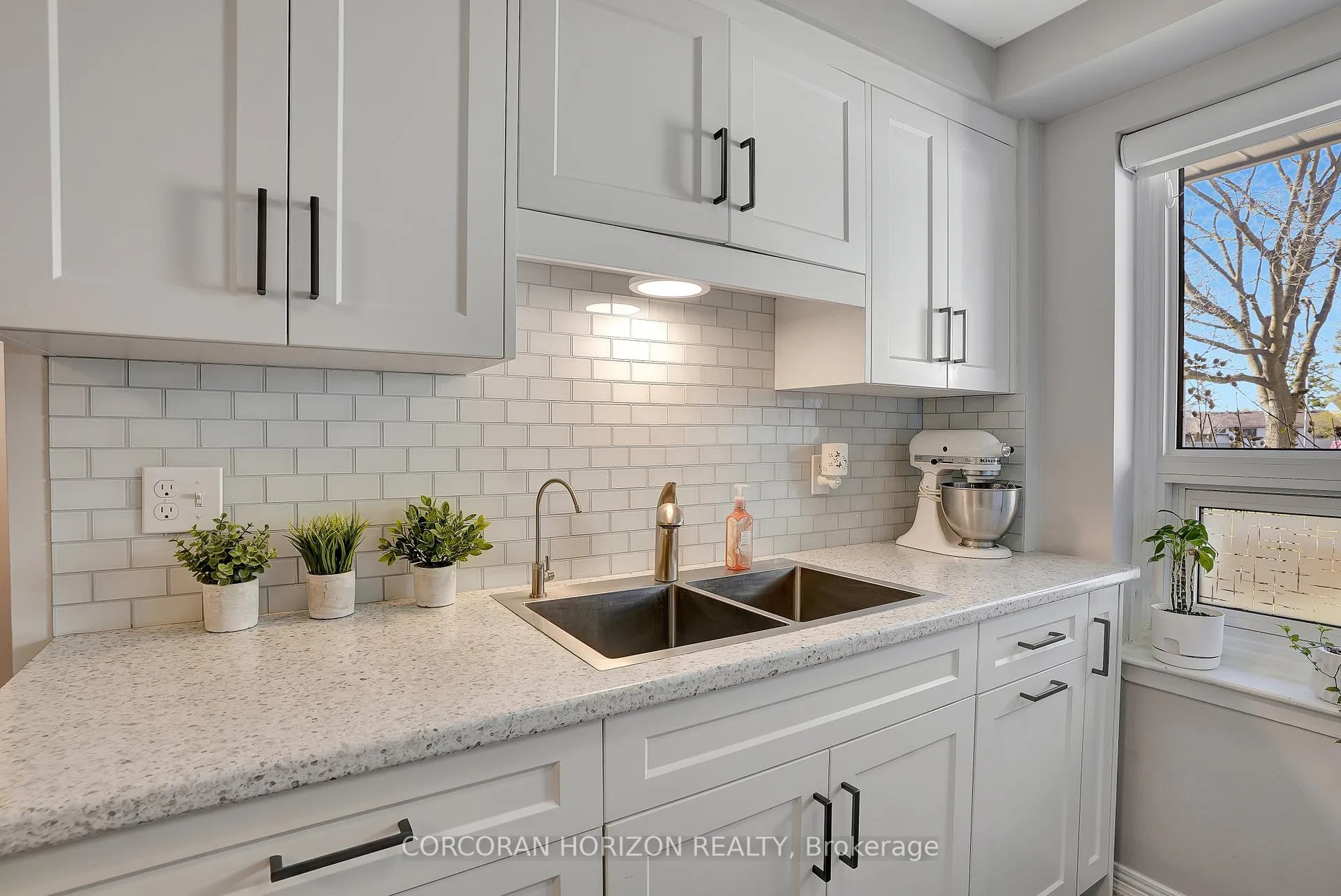 Photo 12 of Unit 33, 280 Thaler Avenue, Kitchener — HOMEH