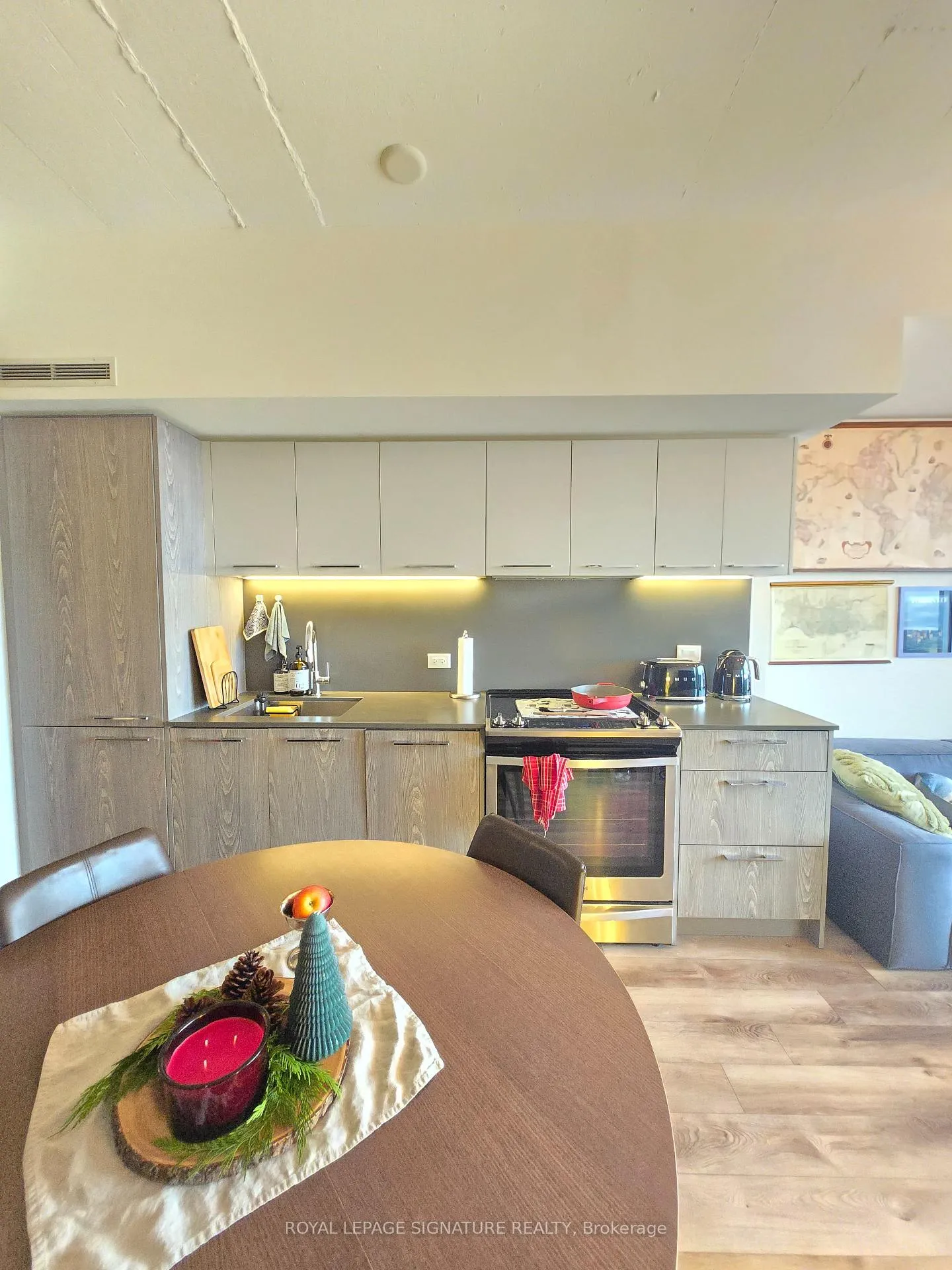Photo 10 of Unit 924, 30 Baseball Place, Toronto, South Riverdale — HOMEH