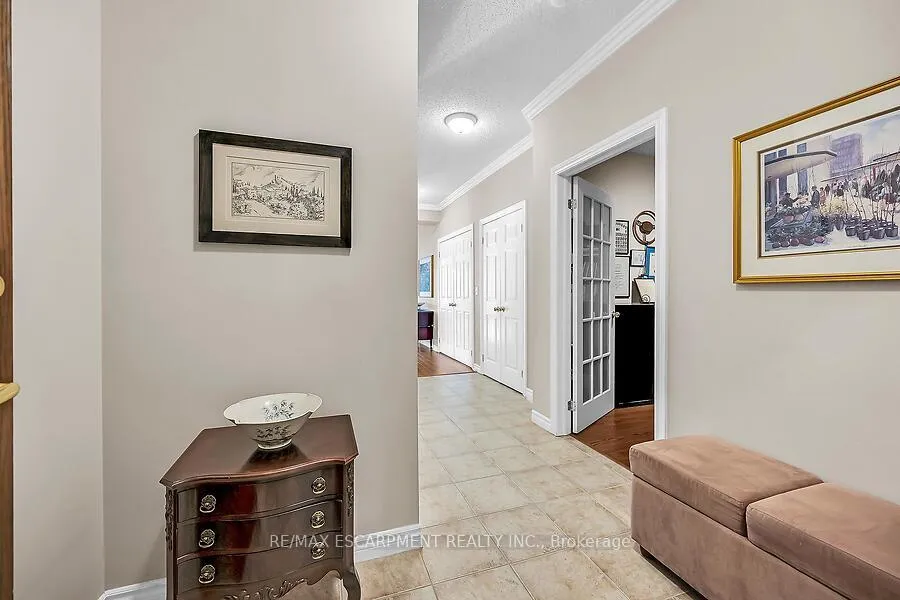 Photo 4 of Unit 601, 3000 Creekside Drive, Hamilton, Dundas — HOMEH