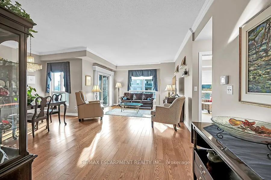 Photo 14 of Unit 601, 3000 Creekside Drive, Hamilton, Dundas — HOMEH