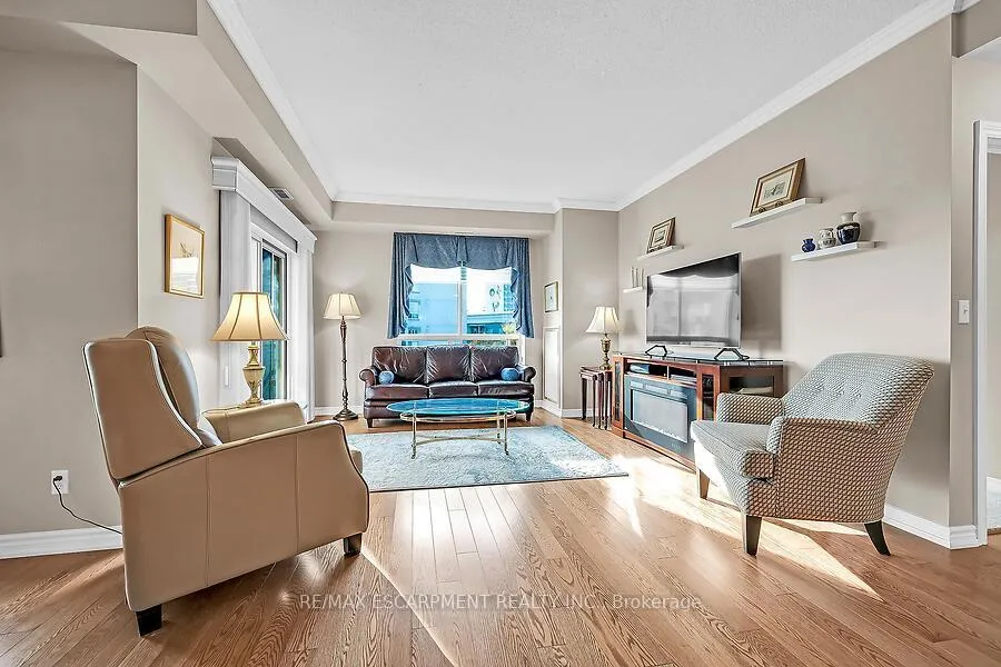 Photo 15 of Unit 601, 3000 Creekside Drive, Hamilton, Dundas — HOMEH