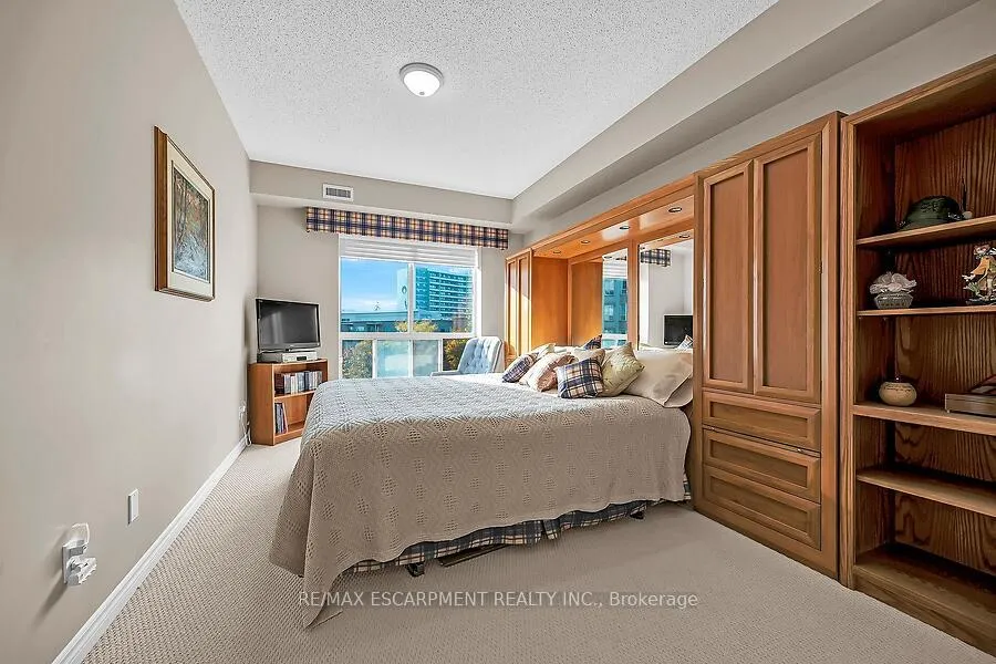 Photo 19 of Unit 601, 3000 Creekside Drive, Hamilton, Dundas — HOMEH