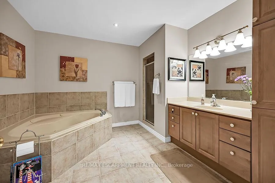 Photo 20 of Unit 601, 3000 Creekside Drive, Hamilton, Dundas — HOMEH