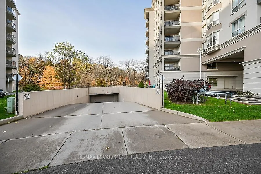 Photo 38 of Unit 601, 3000 Creekside Drive, Hamilton, Dundas — HOMEH