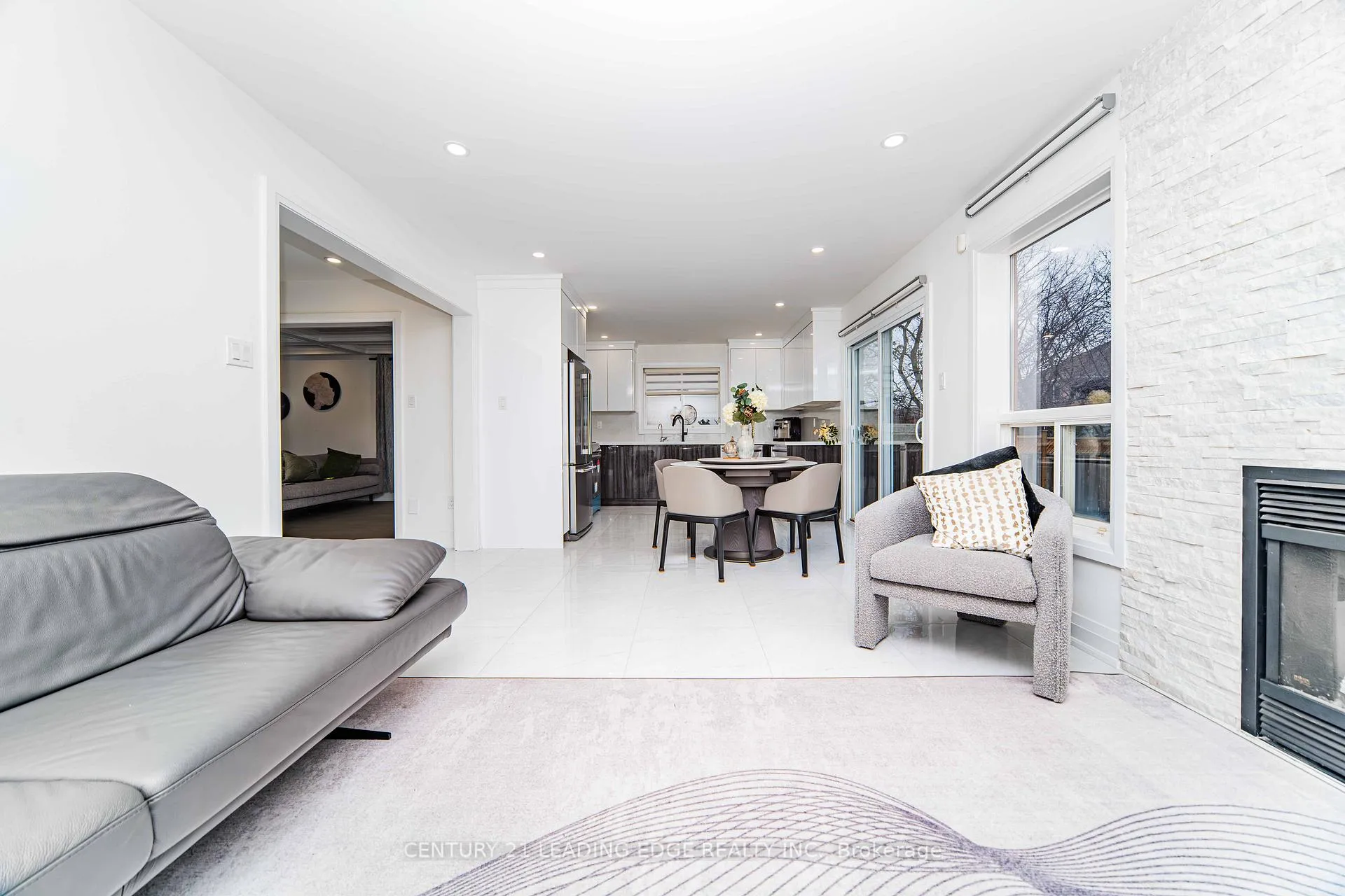 Photo 7 of 37 Landsdown Crescent, Markham, Wismer — HOMEH