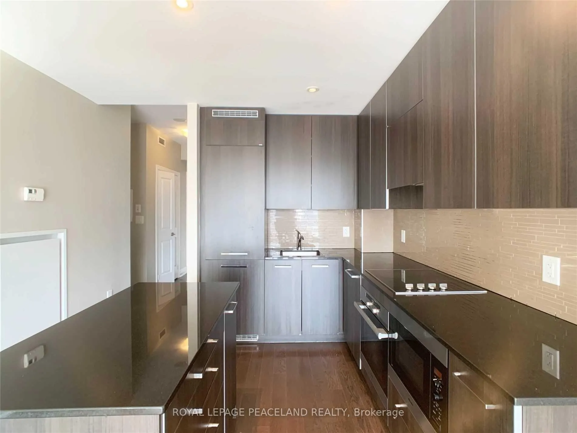 Photo 6 of Unit 1903, 8 The Esplanade Road, Toronto, Waterfront Communities — HOMEH