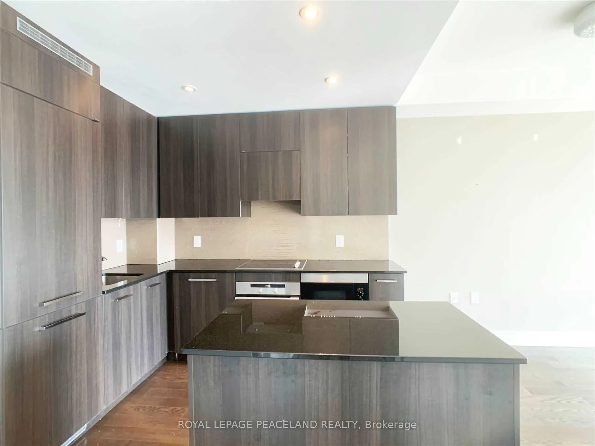 Photo 8 of Unit 1903, 8 The Esplanade Road, Toronto, Waterfront Communities — HOMEH