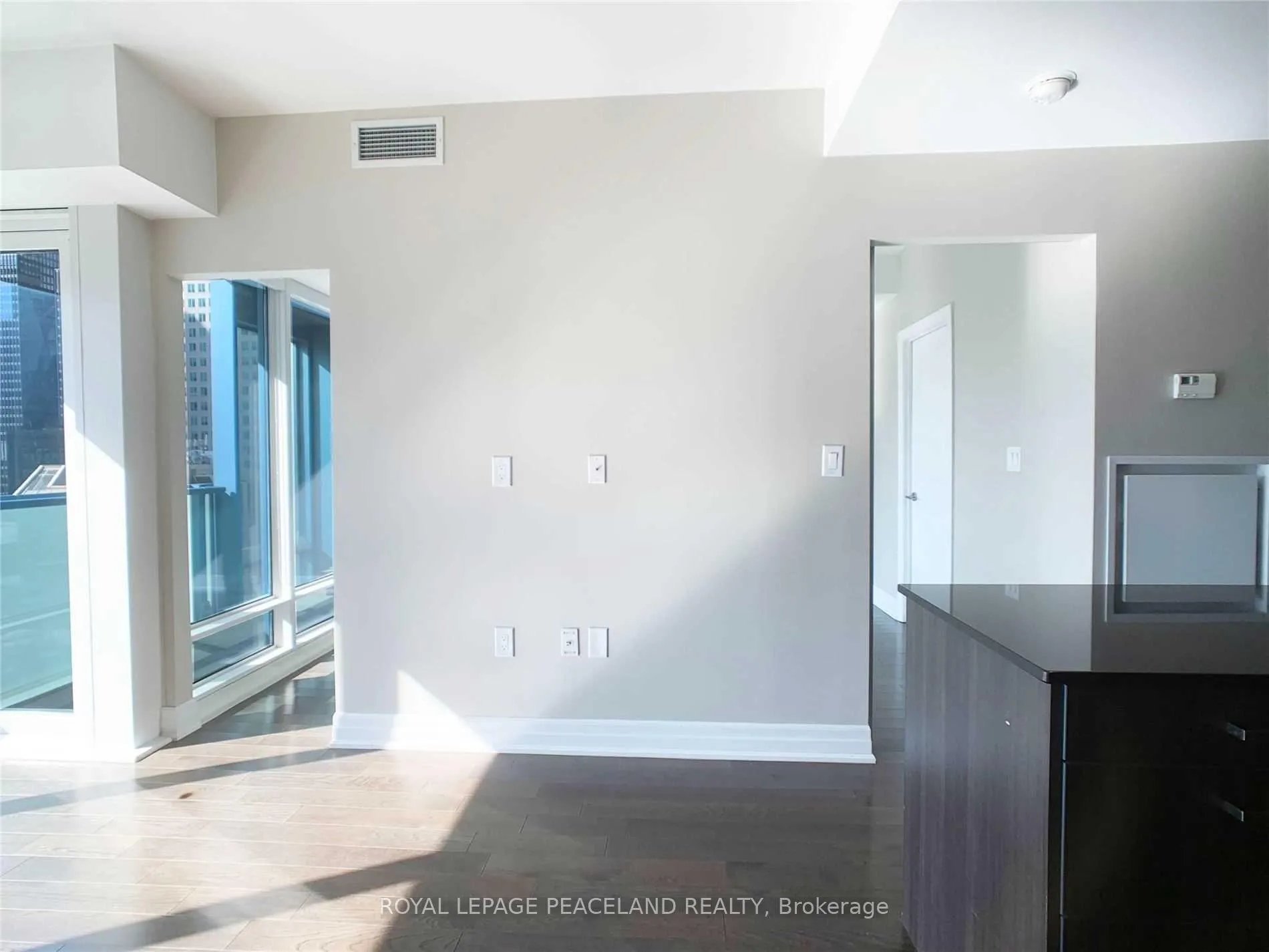 Photo 9 of Unit 1903, 8 The Esplanade Road, Toronto, Waterfront Communities — HOMEH