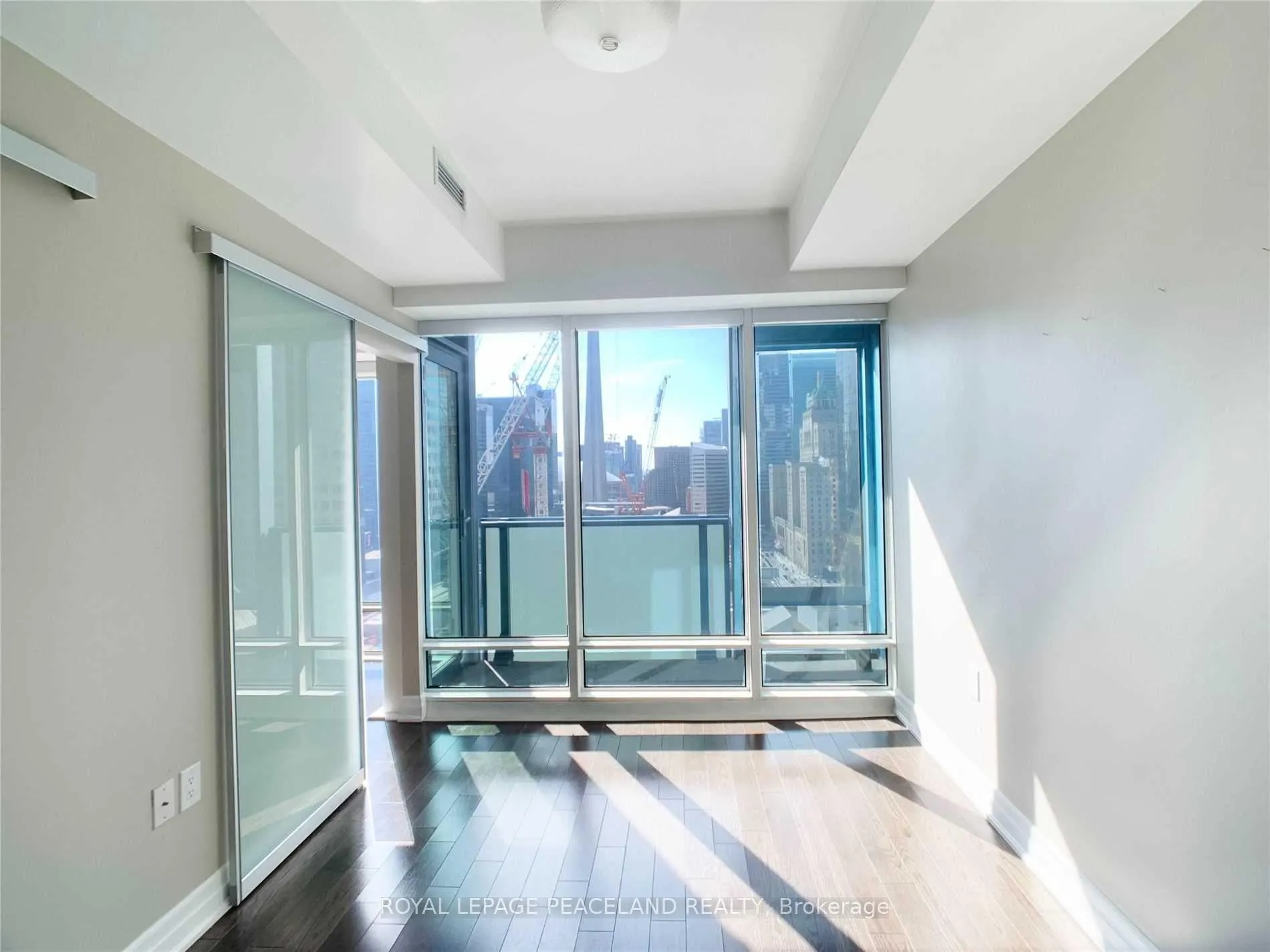 Photo 10 of Unit 1903, 8 The Esplanade Road, Toronto, Waterfront Communities — HOMEH