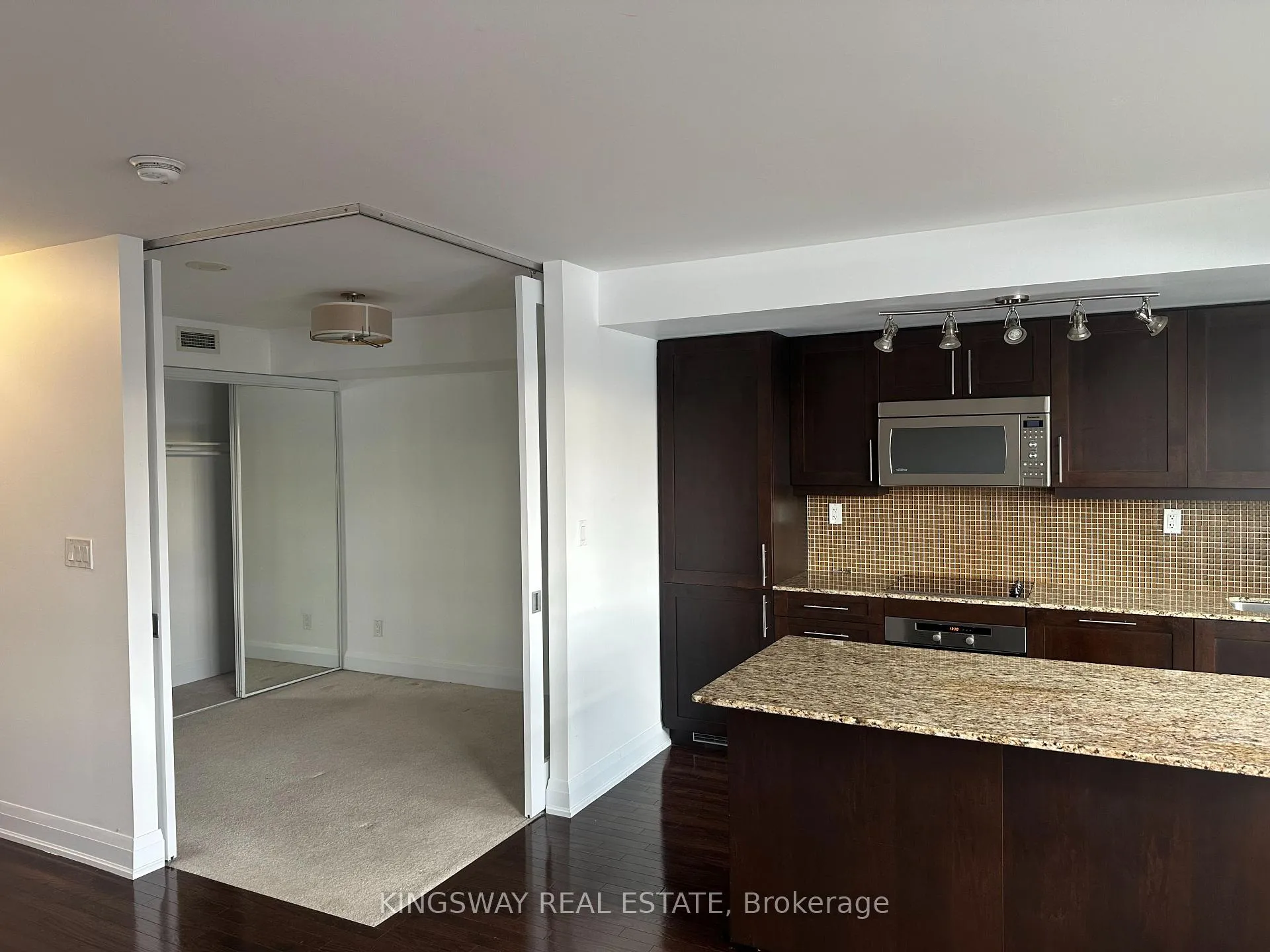 Photo 8 of Unit 504, 1 Bedford Road, Toronto, The Annex — HOMEH