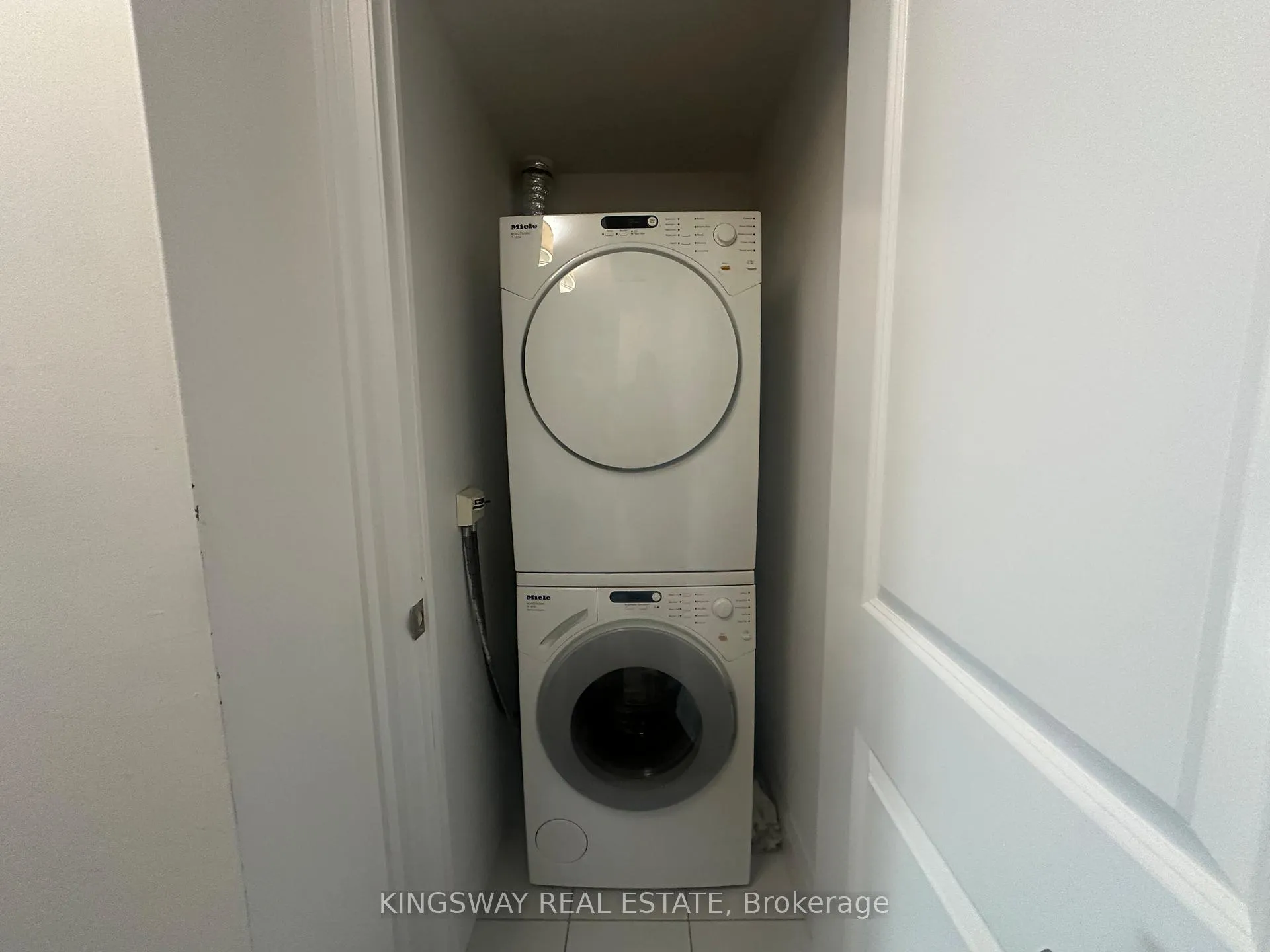 Photo 17 of Unit 504, 1 Bedford Road, Toronto, The Annex — HOMEH