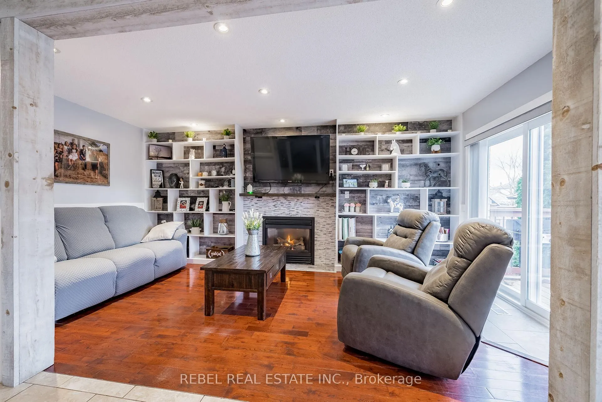 Photo 14 of 33 Farmstead Crescent, Barrie, Holly — HOMEH