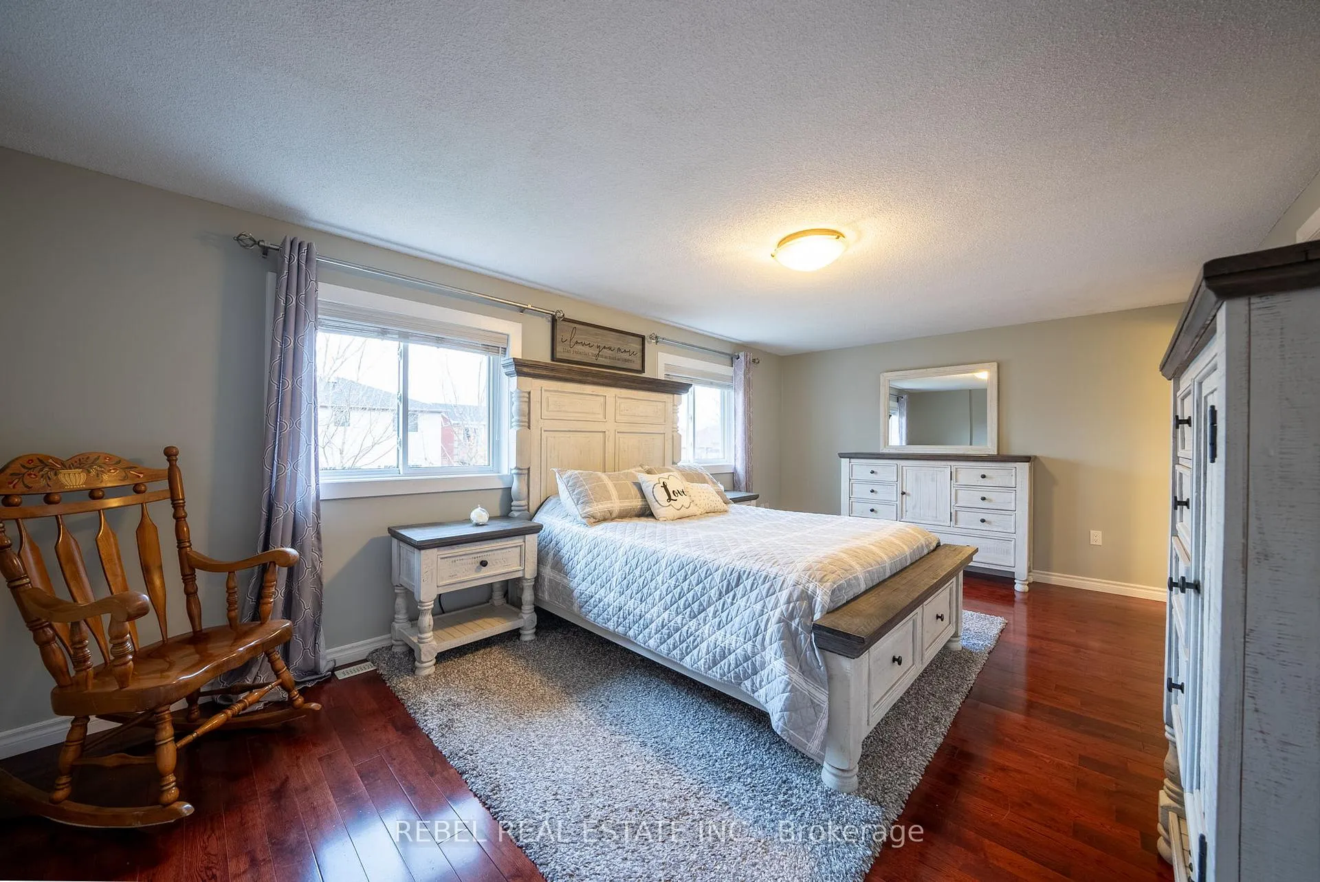 Photo 22 of 33 Farmstead Crescent, Barrie, Holly — HOMEH