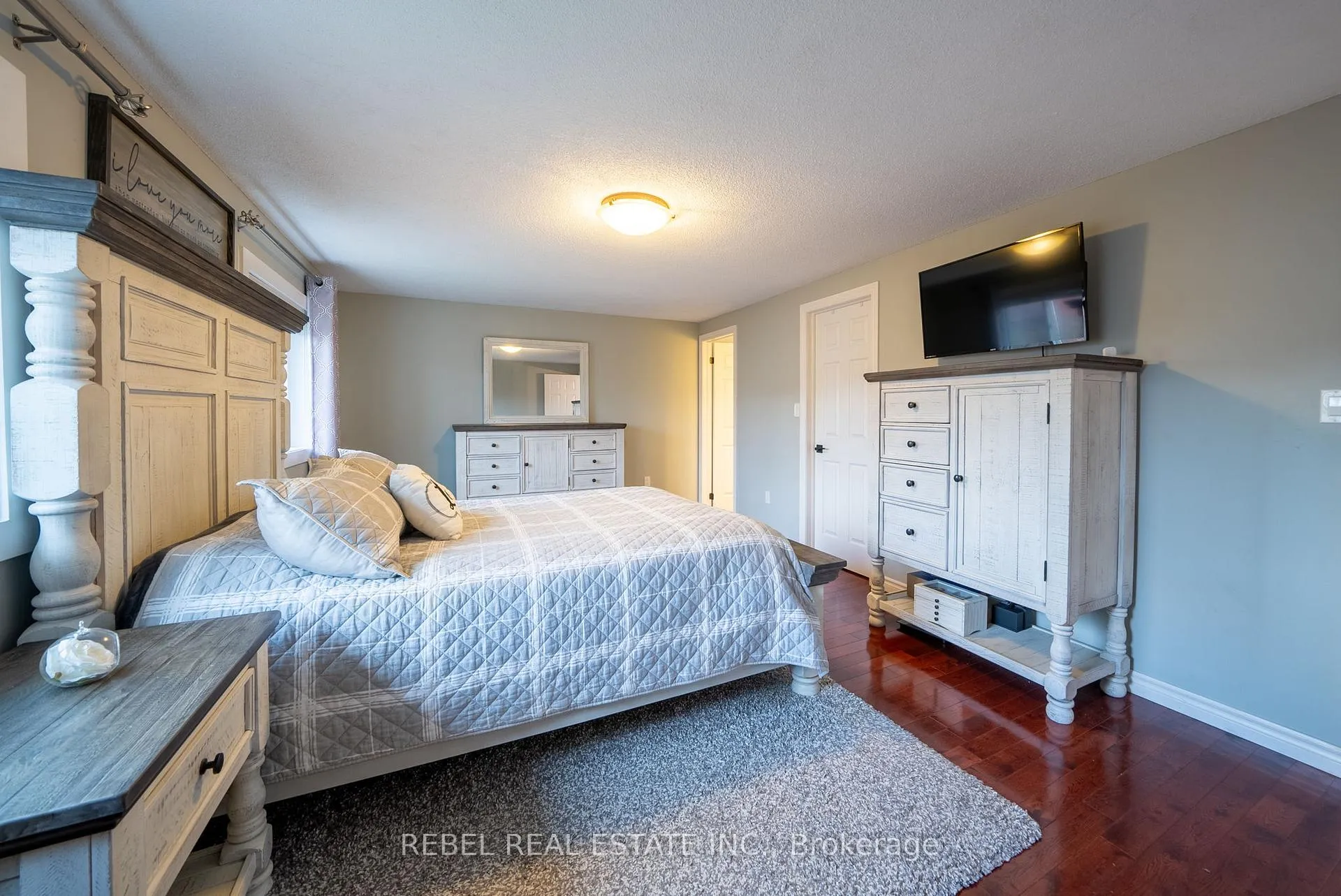 Photo 23 of 33 Farmstead Crescent, Barrie, Holly — HOMEH
