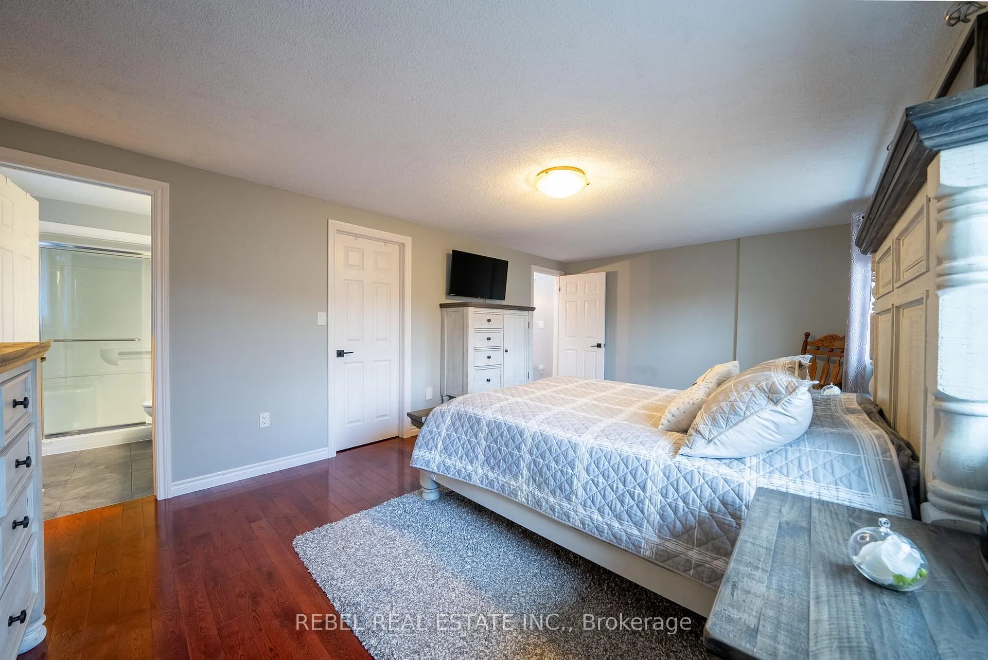 Photo 24 of 33 Farmstead Crescent, Barrie, Holly — HOMEH